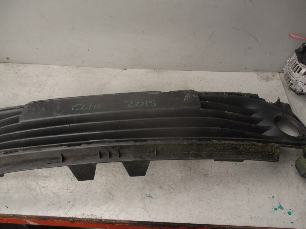 2015 RENAULT CLIO MK4 FRONT BUMPER LOWER GRILLE 622542958R