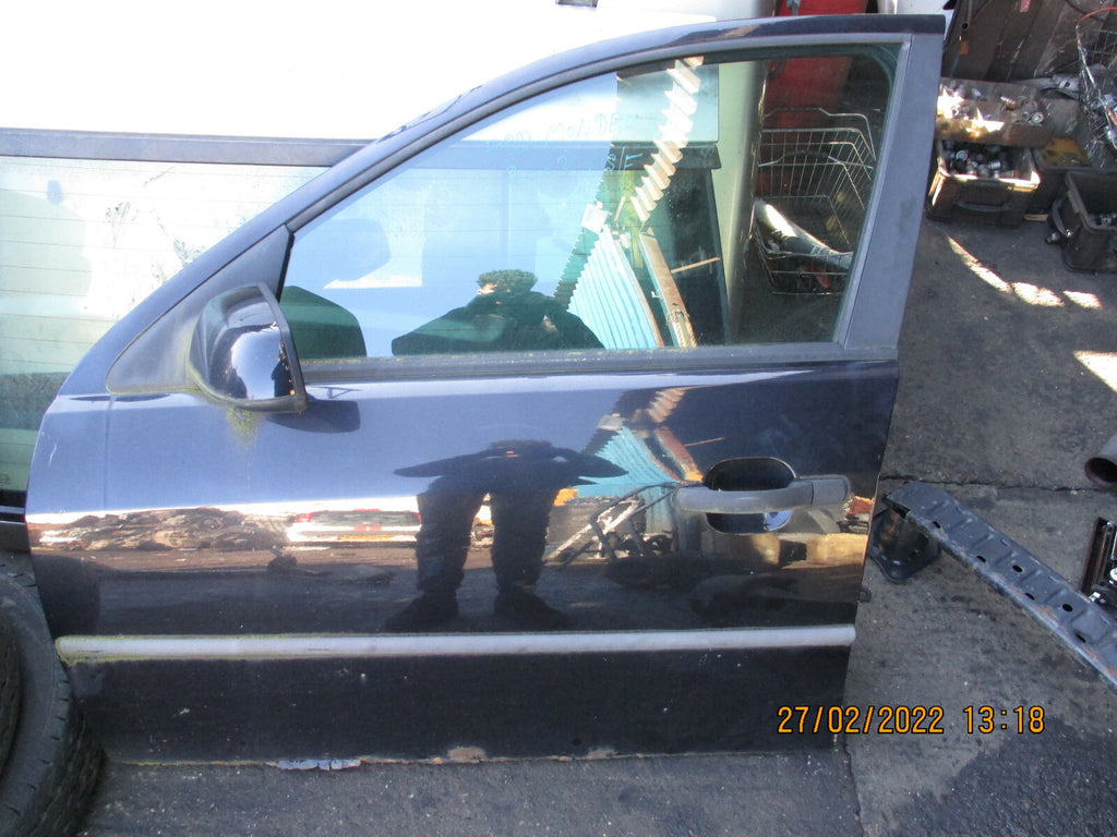 FORD MONDEO 2003 MK2 NSF FRONT PASSENGER SIDE COMPLETE DOOR BLACK