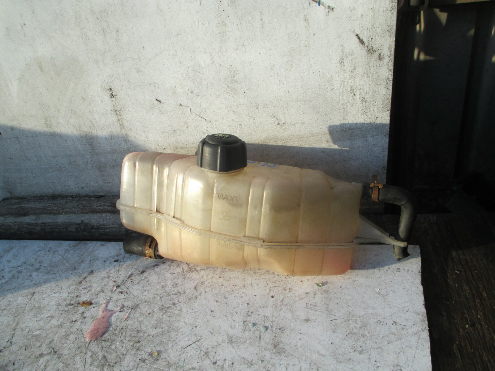 RENAULT CLIO MK3 2008 COOLANT EXPANSION TANK BOTTLE RESERVOIR