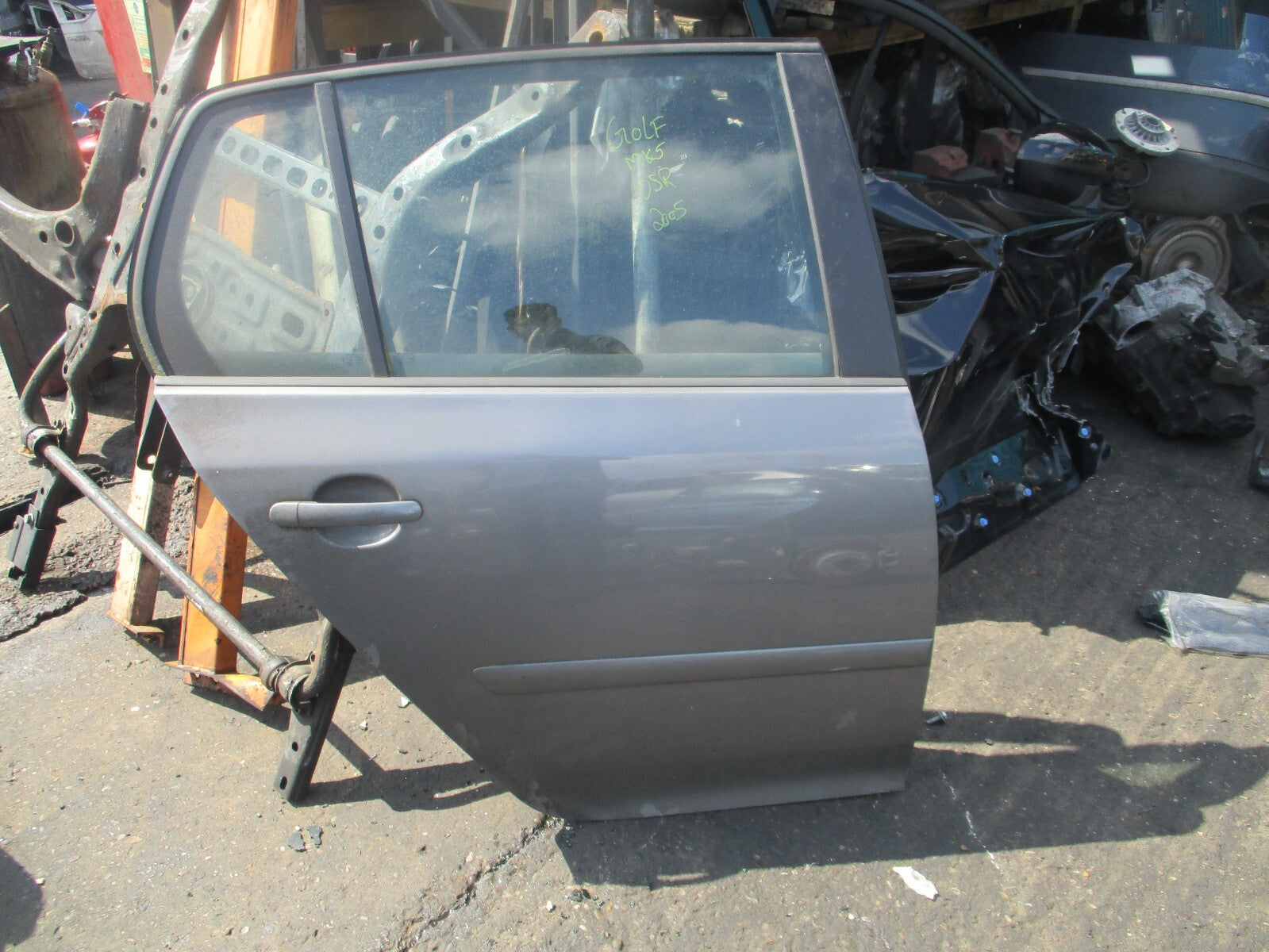 VW VOLKSWAGEN GOLF MK5 2005 HATCH OSR DRIVER SIDE REAR COMPLETE DOOR GREY