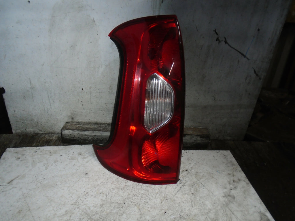 FIAT PANDA 2016 MK3 NSR PASSENGER SIDE REAR TAIL LIGHT 51843643