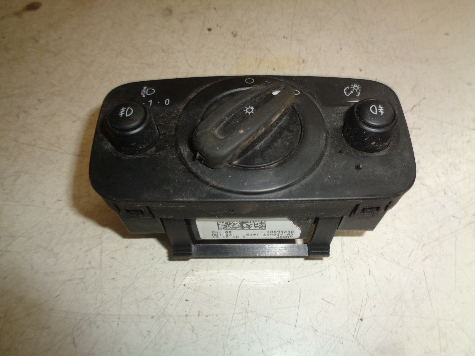 FORD MONDEO 2014 HEADLIGHT FRONT AND REAR FOG LIGHT SWITCH CONTROL 8G9T13A024AD