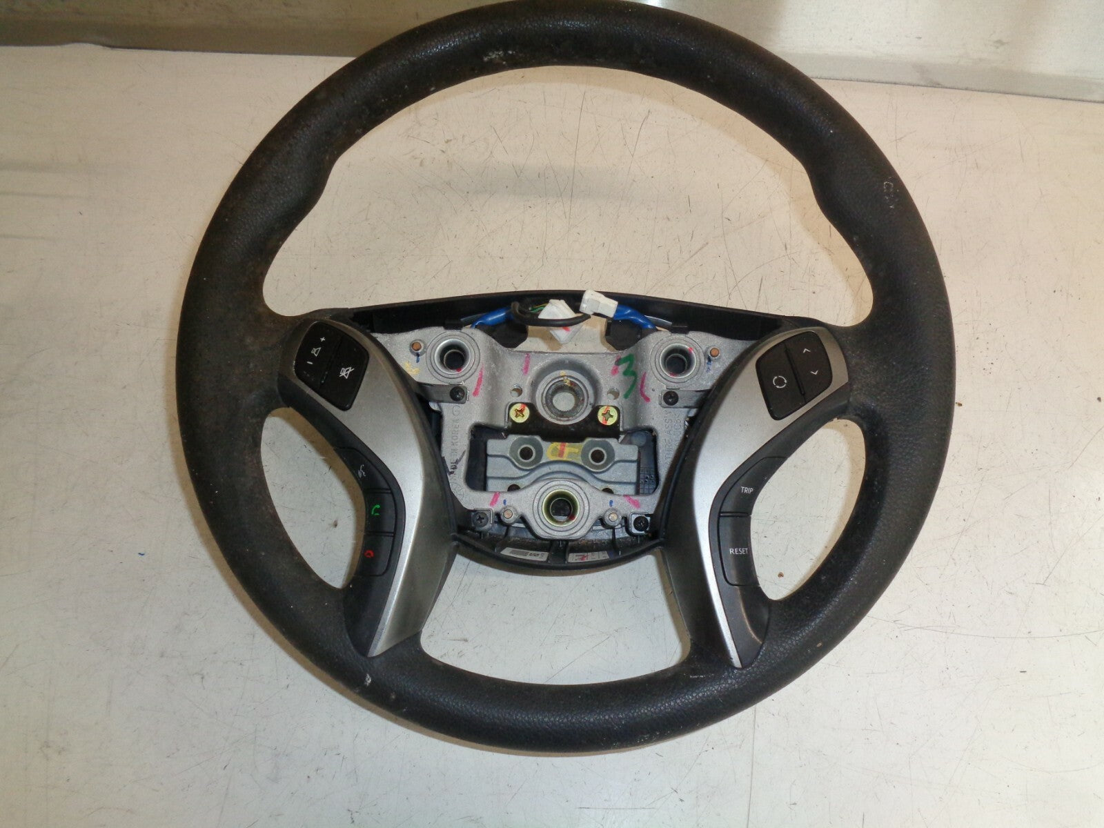 HYUNDAI i30 MK2 2013 1.6 CRDI MULTIFUNCTION LEATHER STEERING WHEEL 56110A6110RDR