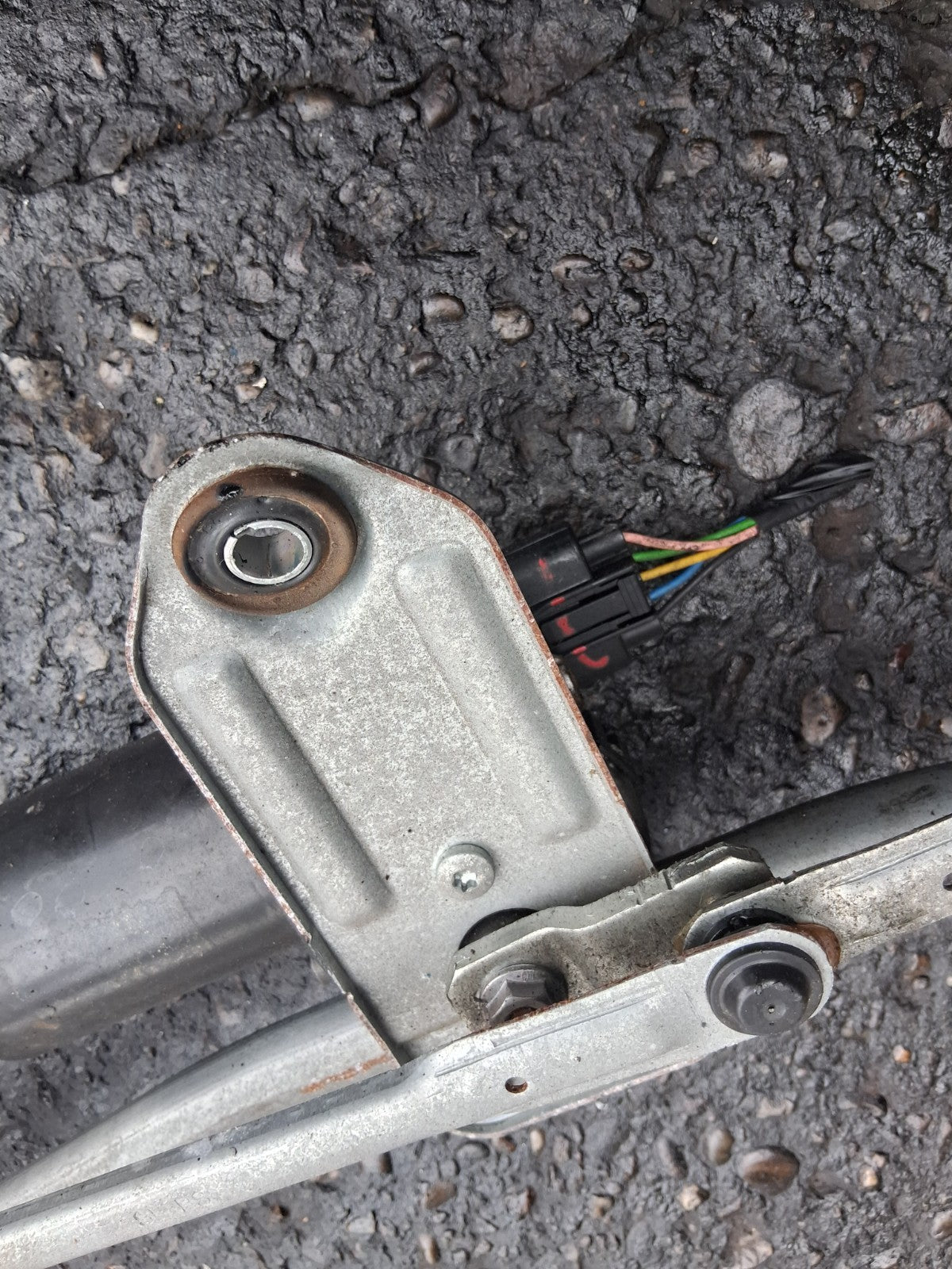 KIA SPORTAGE MK3 2012 FRONT WINDSCREEN WIPER MOTOR & LINKAGES