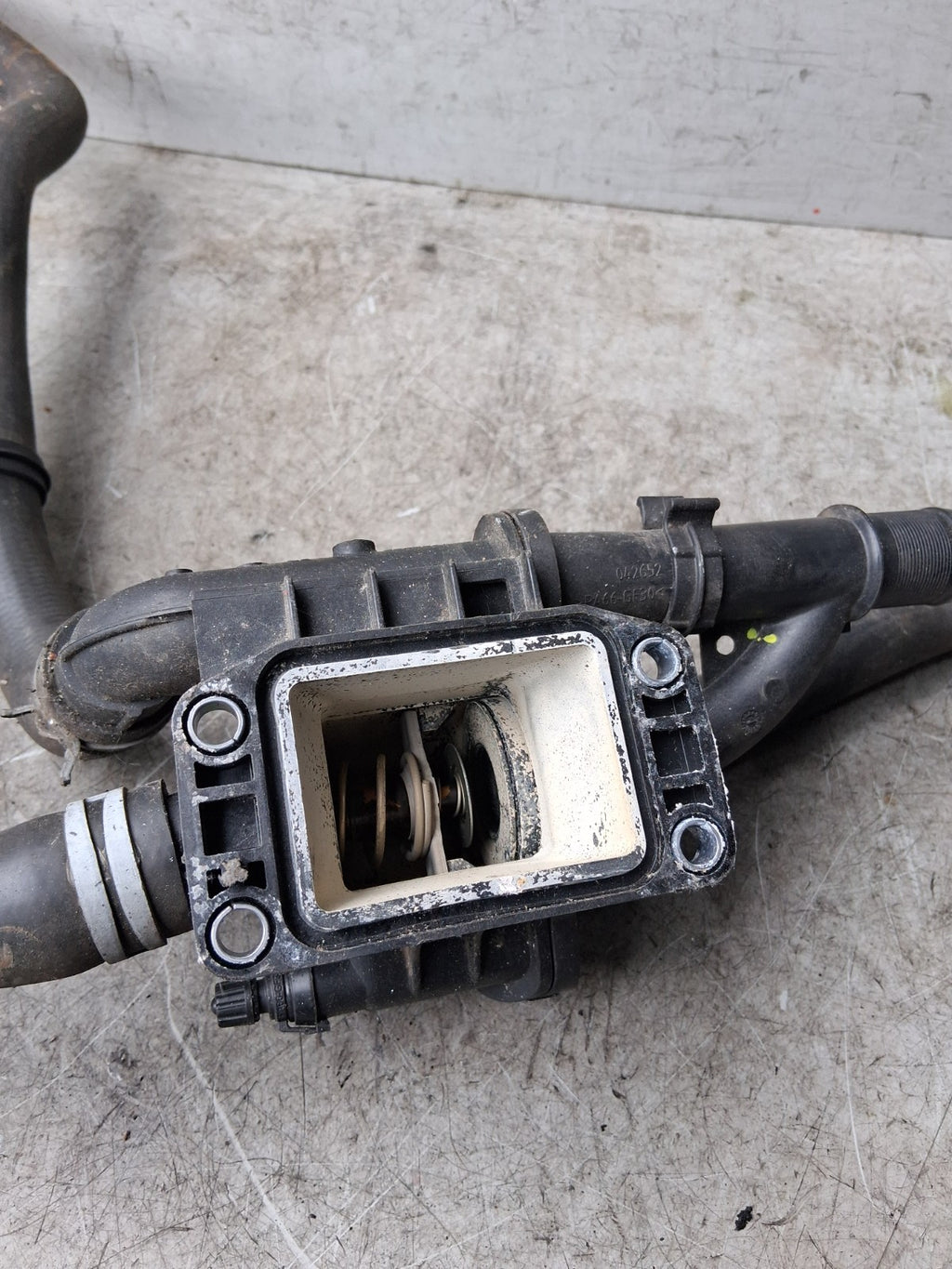 2017FORD FOCUS THERMOSTAT HOUSING ASSEMBLY 042652