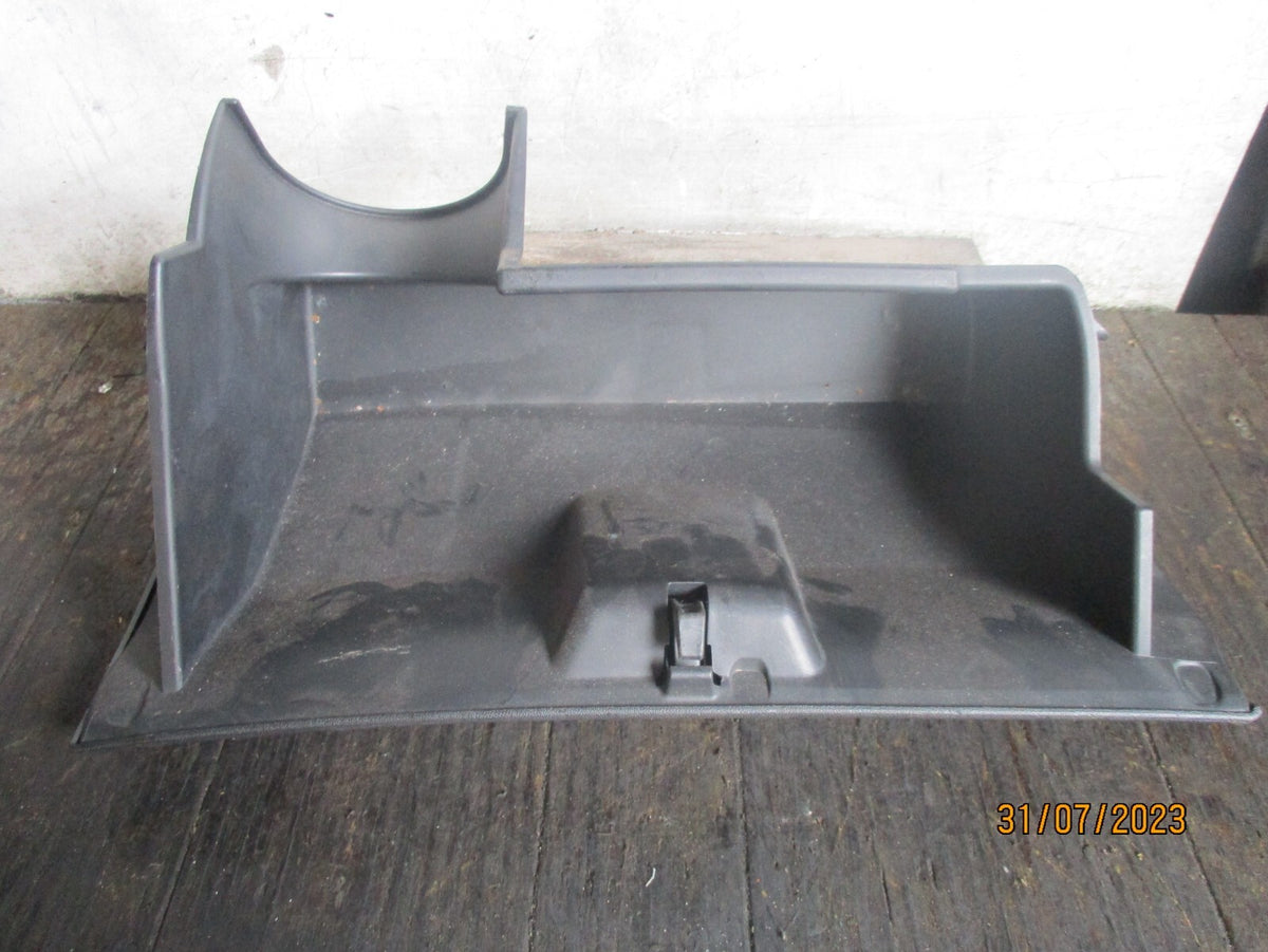 TOYOTA AYGO 2016 GLOVE BOX