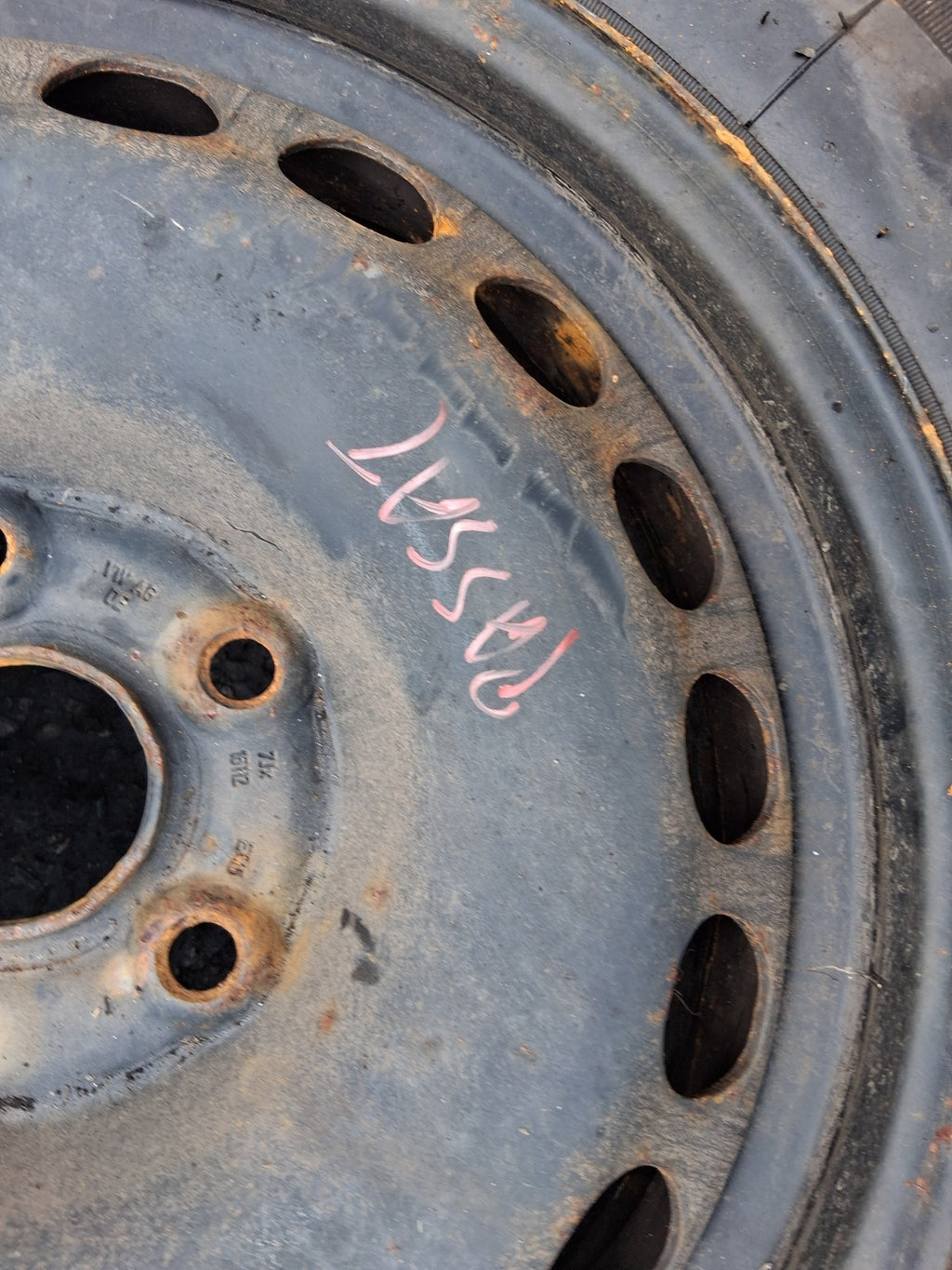 2018 VW VOLKSWAGEN PASSAT B8 16 INCH STEEL WHEEL WITH TYRE 215/60R16