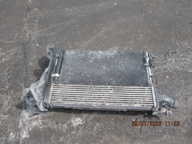 AUDI A4 B8 2010 2.0 TDI DIESEL RADIATOR RADPACK 8K0121251R RP 11