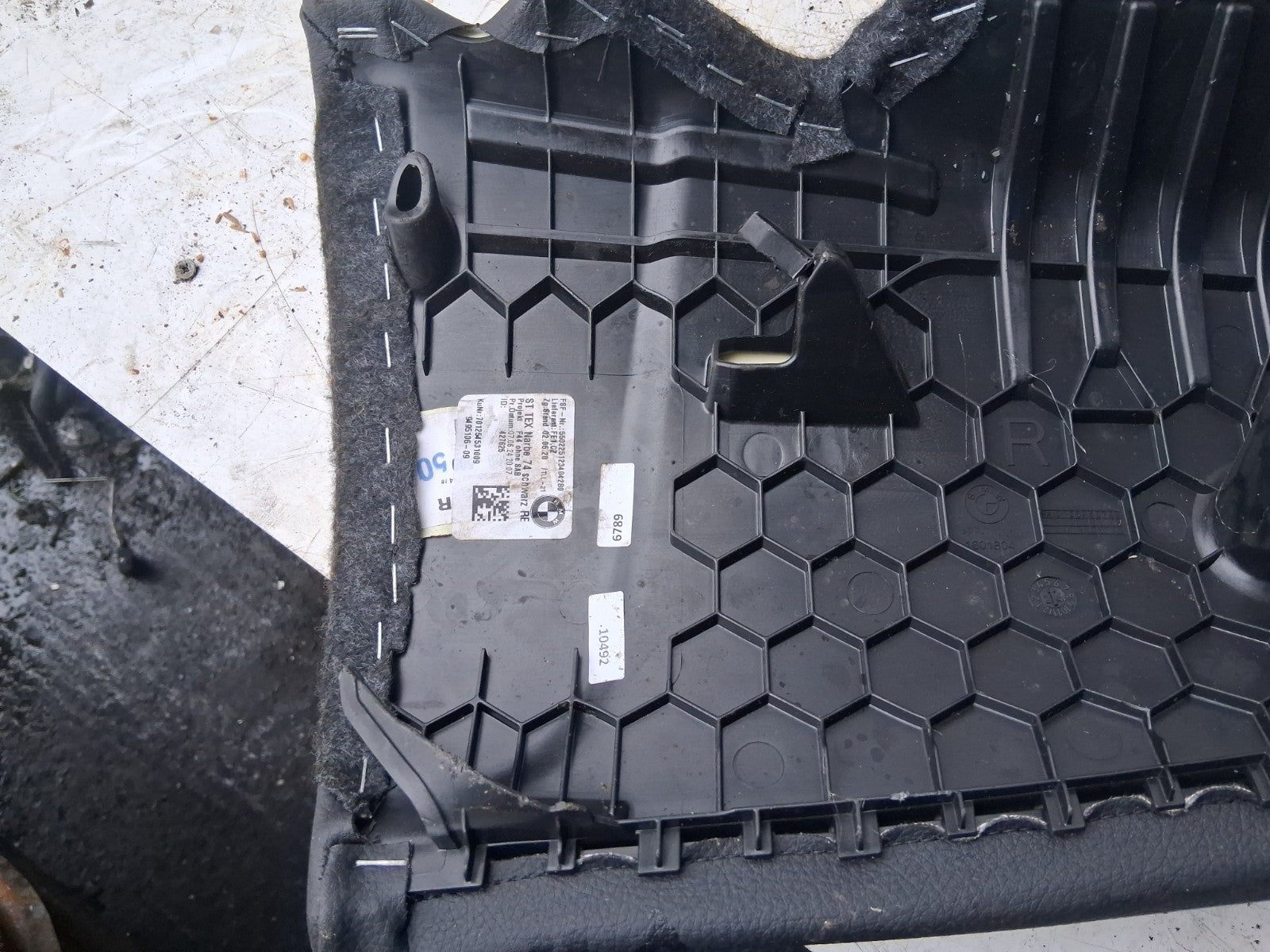 2024 BMW 2 SERIES F44 OSR DRIVER SIDE REAR RIGHT SEAT TRIM 9495106