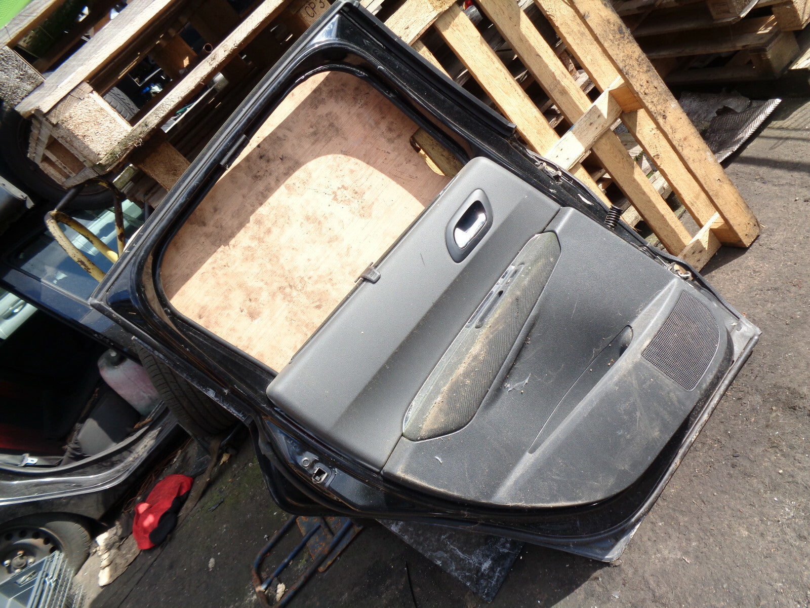 PEUGEOT 3008 MK1 2013 NSR PASSENGER SIDE REAR DOOR DAMAGED BLACK