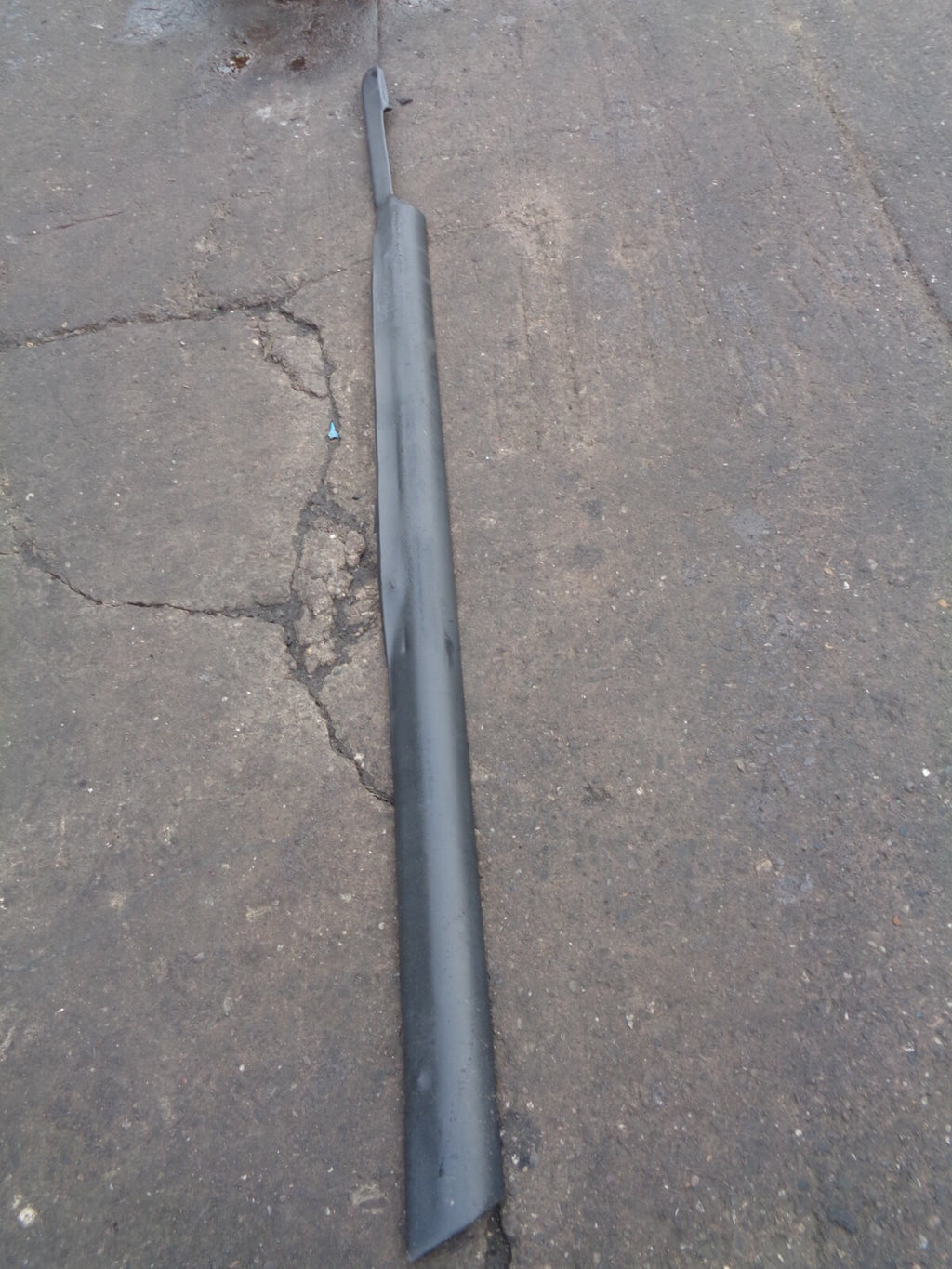LINCOLN TOWN CAR LIMOUSINE RIGHT SIDE UPPER INTERIOR ROOF PANEL