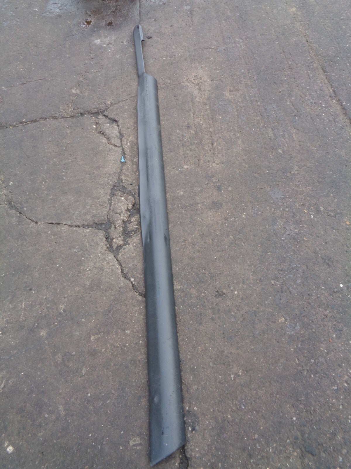 LINCOLN TOWN CAR LIMOUSINE RIGHT SIDE UPPER INTERIOR ROOF PANEL
