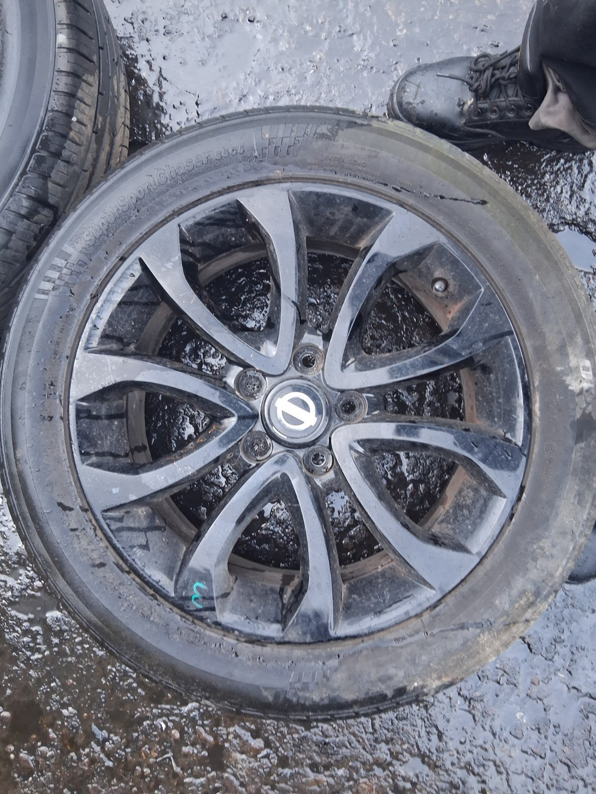 2016 NISSAN JUKE MK1 17 INCH ALLOY WHEEL WITH TYRE 215/55R17