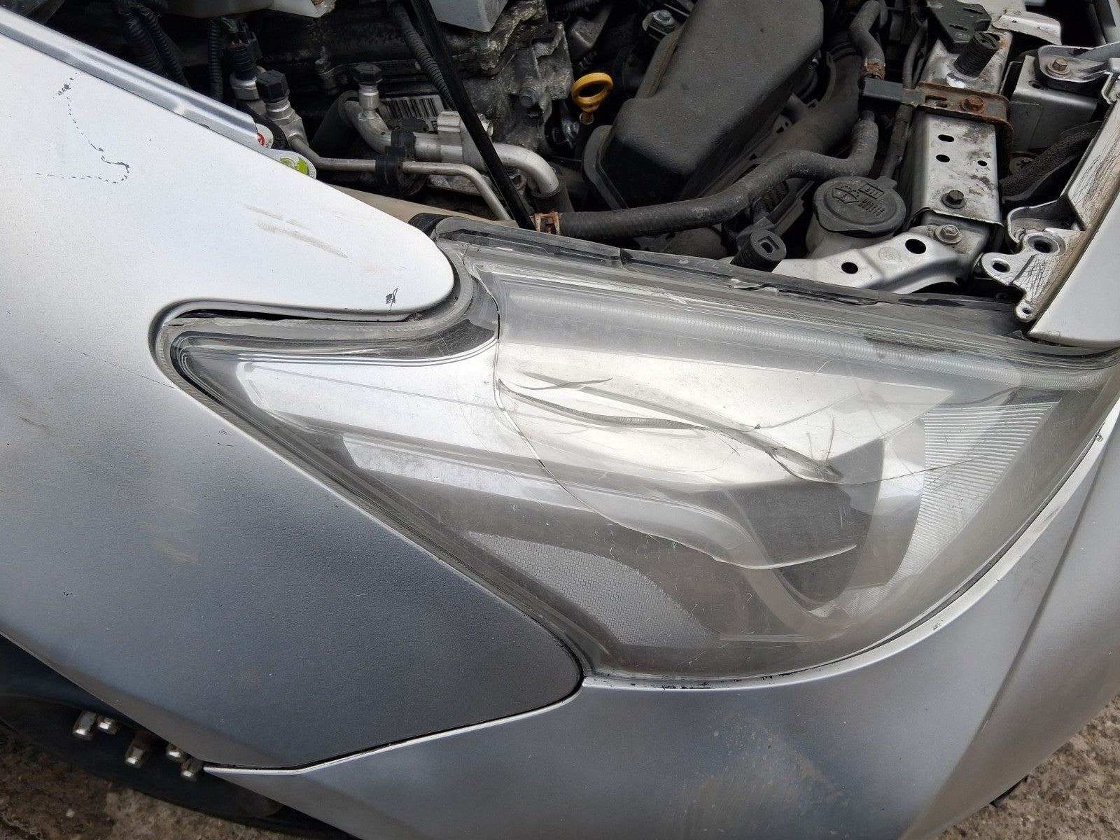 2018 TOYOTA PRIUS V PLUS XW40 OSF DRIVER SIDE FRONT RIGHT HEADLIGHT