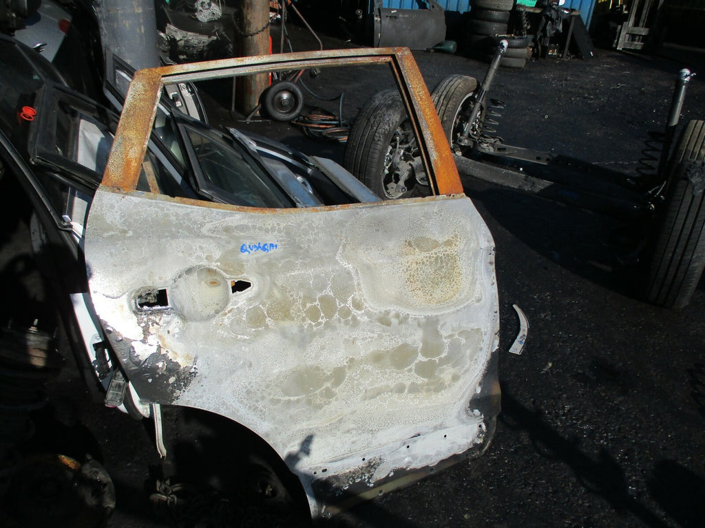 NISSAN QASHQAI J11 MK2 OSR DRIVER SIDE REAR BARE DOOR SHELL GREY (DAMAGED)