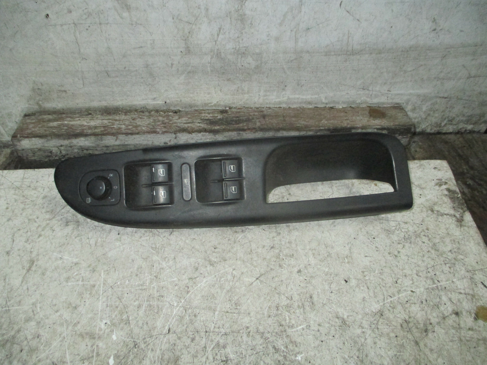 VW VOLKSWAGEN PASSAT 2007 B6 OSF DRIVER SIDE FRONT DOOR WINDOW SWITCH 1K4959857B