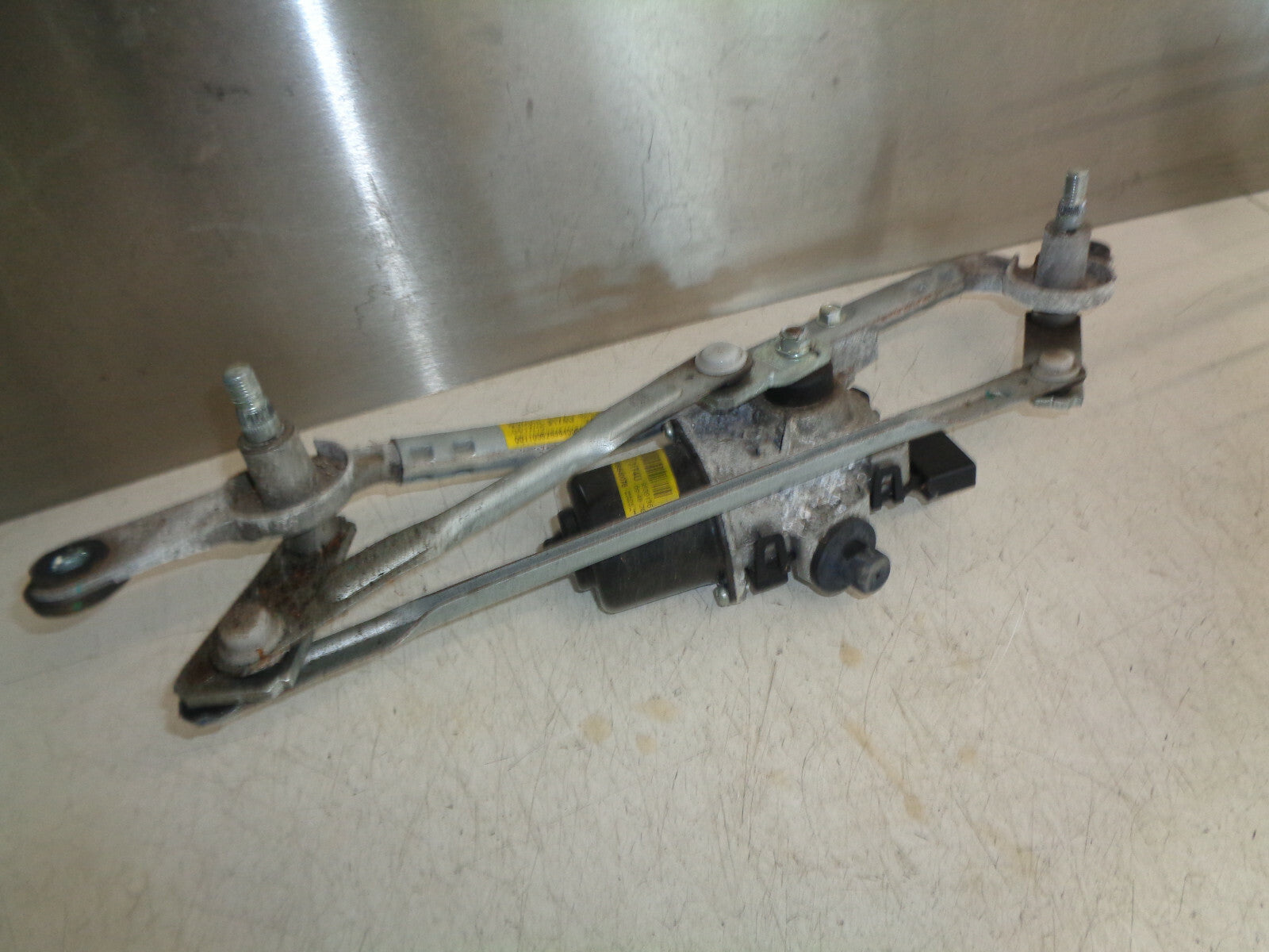 VAUXHALL VIVA 2017 1.0 PETROL FRONT WIPER MOTOR LINKAGE 95143174