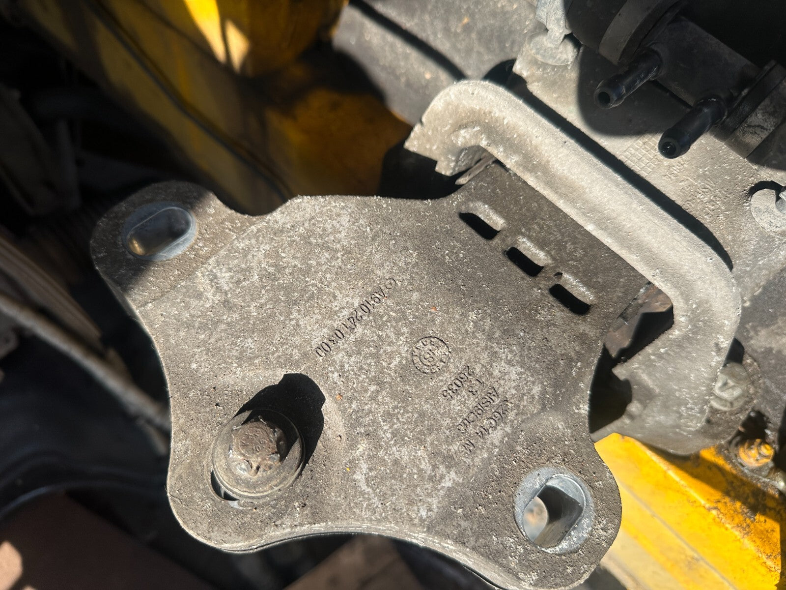 2019 MERCEDES SPRINTER W907 2.1 FWD NS PASSENGER GEARBOX MOUNT BRACKET
