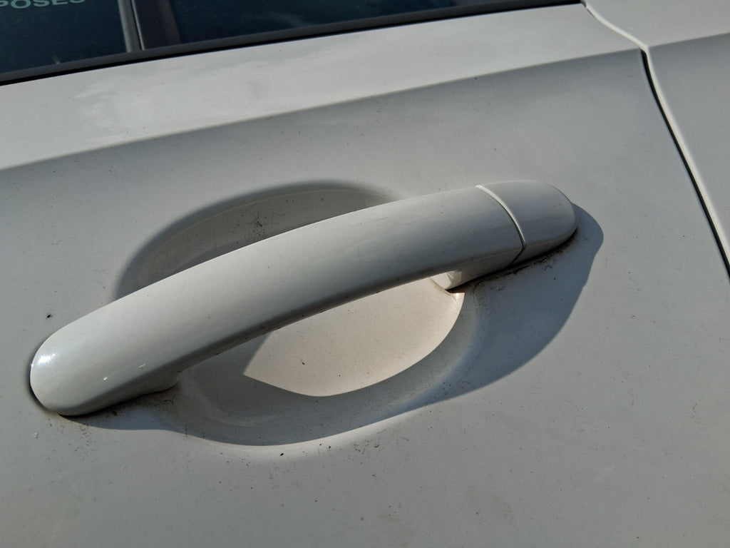 SEAT TOLEDO MK4 2018 HATCH NSR PASSENGER SIDE REAR DOOR HANDLE CANDY WHITE LF9E