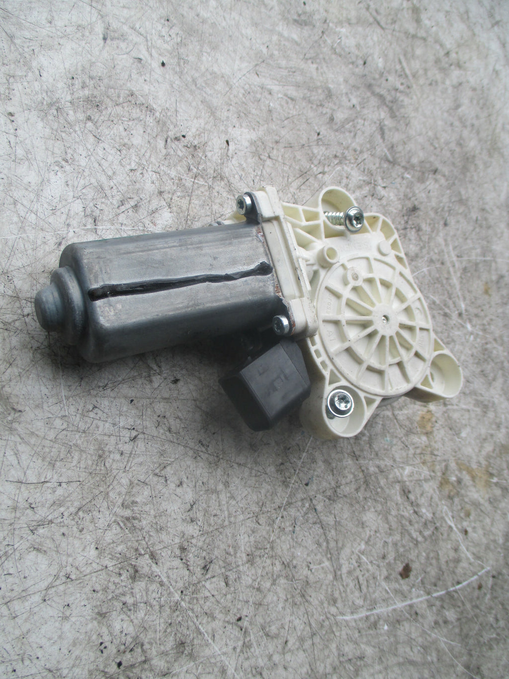 MERCEDES CLC CLASS W203 2010 3 DOOR NS PASSENGER SIDE WINDOW MOTOR A2118201842