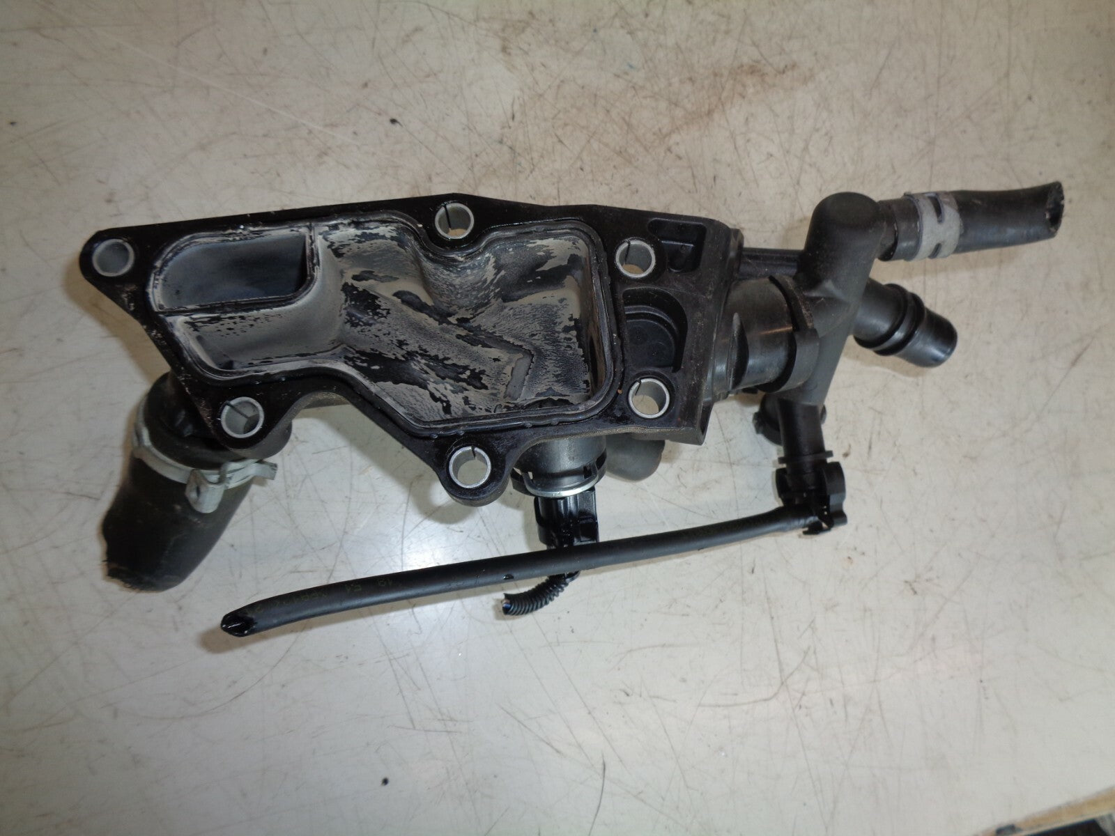 RENAULT CLIO MK4 2018 0.9 PETROL 3 CYLINDER THERMOSTAT HOUSING 110608635R