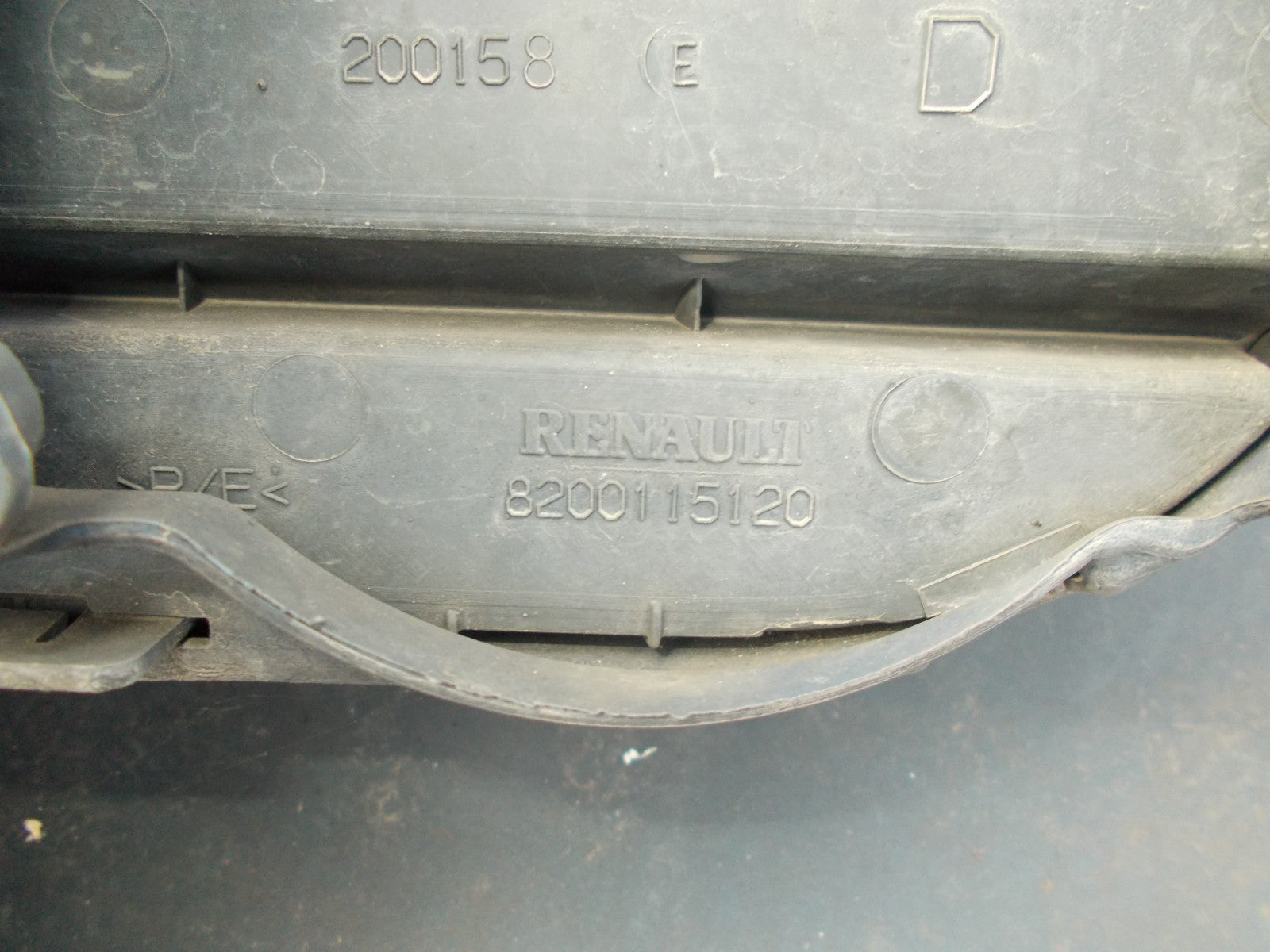 RENAULT MEGANE 2004 FRONT COMPLETE BUMPER BLUE 8200142000