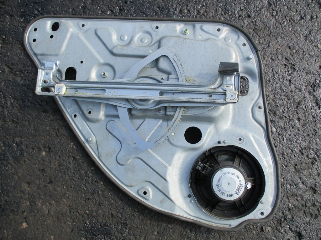 FORD FOCUS MK2 OSR DRIVER SIDE REAR WINDOW REGULATOR PANEL 984848122