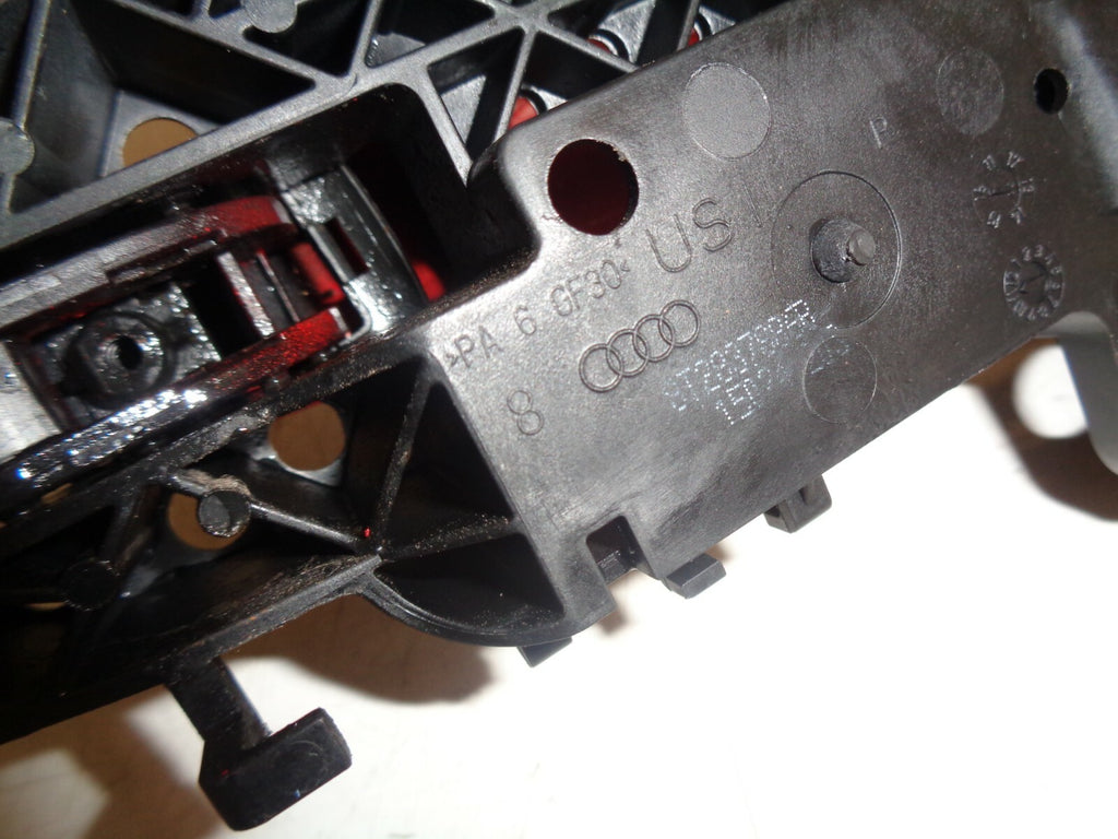AUDI A4 B8 AVANT ESTATE 2014 OSF DRIVER SIDE FRONT DOOR HANDLE RED LY3M