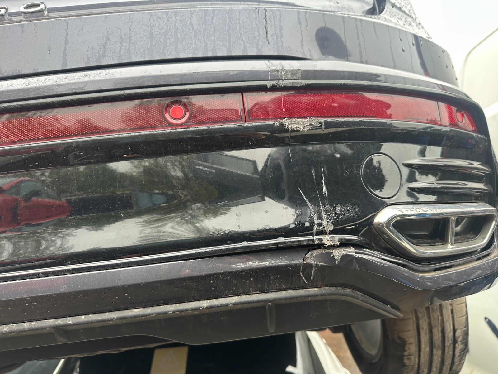 2023 VOLKSWAGEN TAIGO R LINE REAR BUMPER COMPLETE GREY LB7Q SCRATCHES