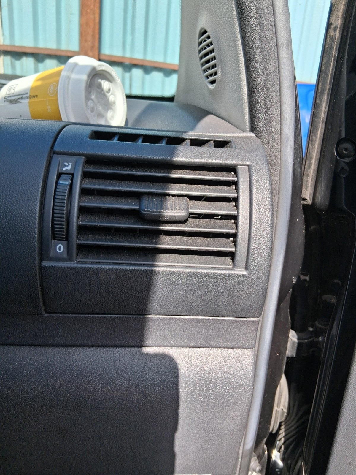 2011 VW VOLKSWAGEN FOX 3 DOOR OSF DRIVER SIDE FRONT RIGHT AIR VENT