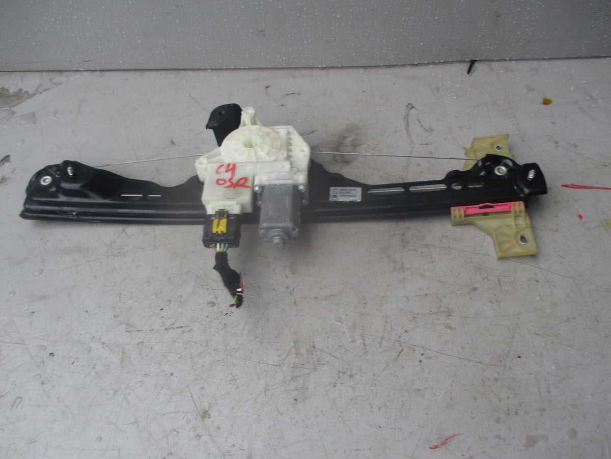 CITROEN C4 PICASSO 2013 OSR REAR DOOR WINDOW REGULATOR & MOTOR  9825709880