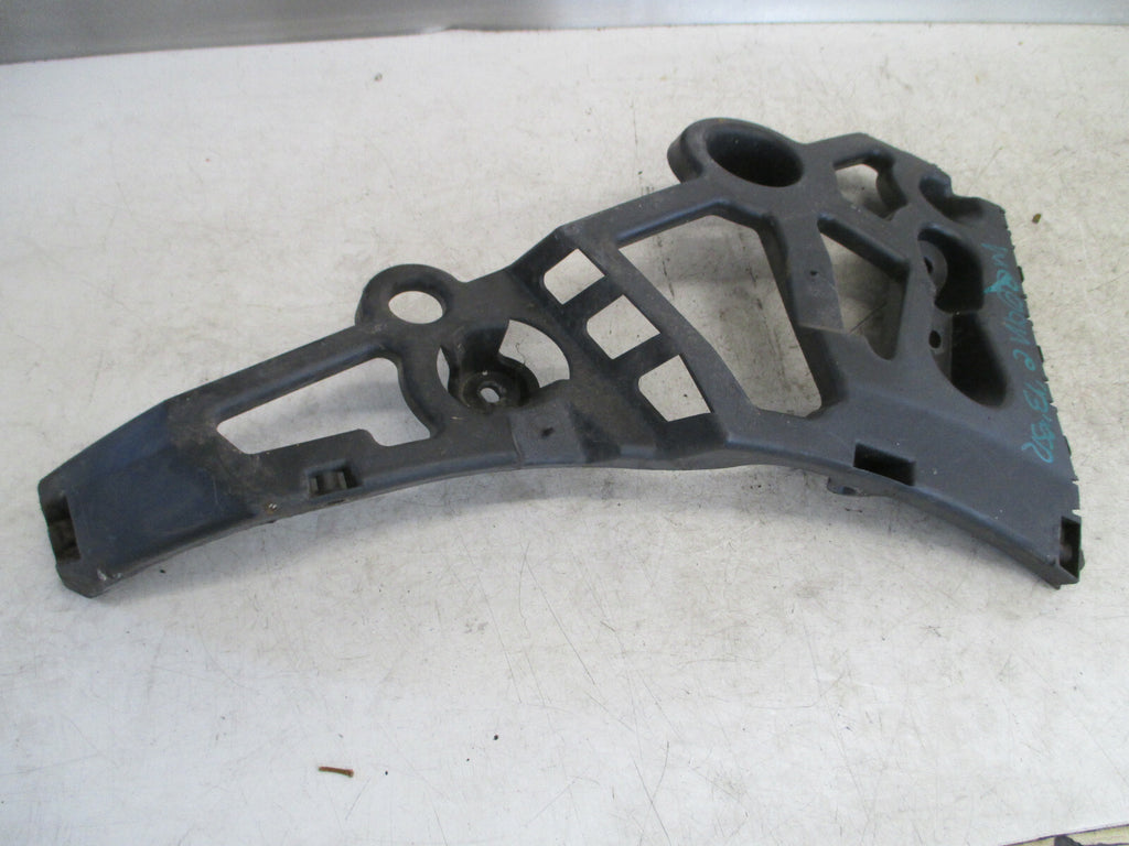 RENAULT MEGANE MK3 2013 OSR DRIVER REAR BUMPER MOUNTING BRACKET 850440010R