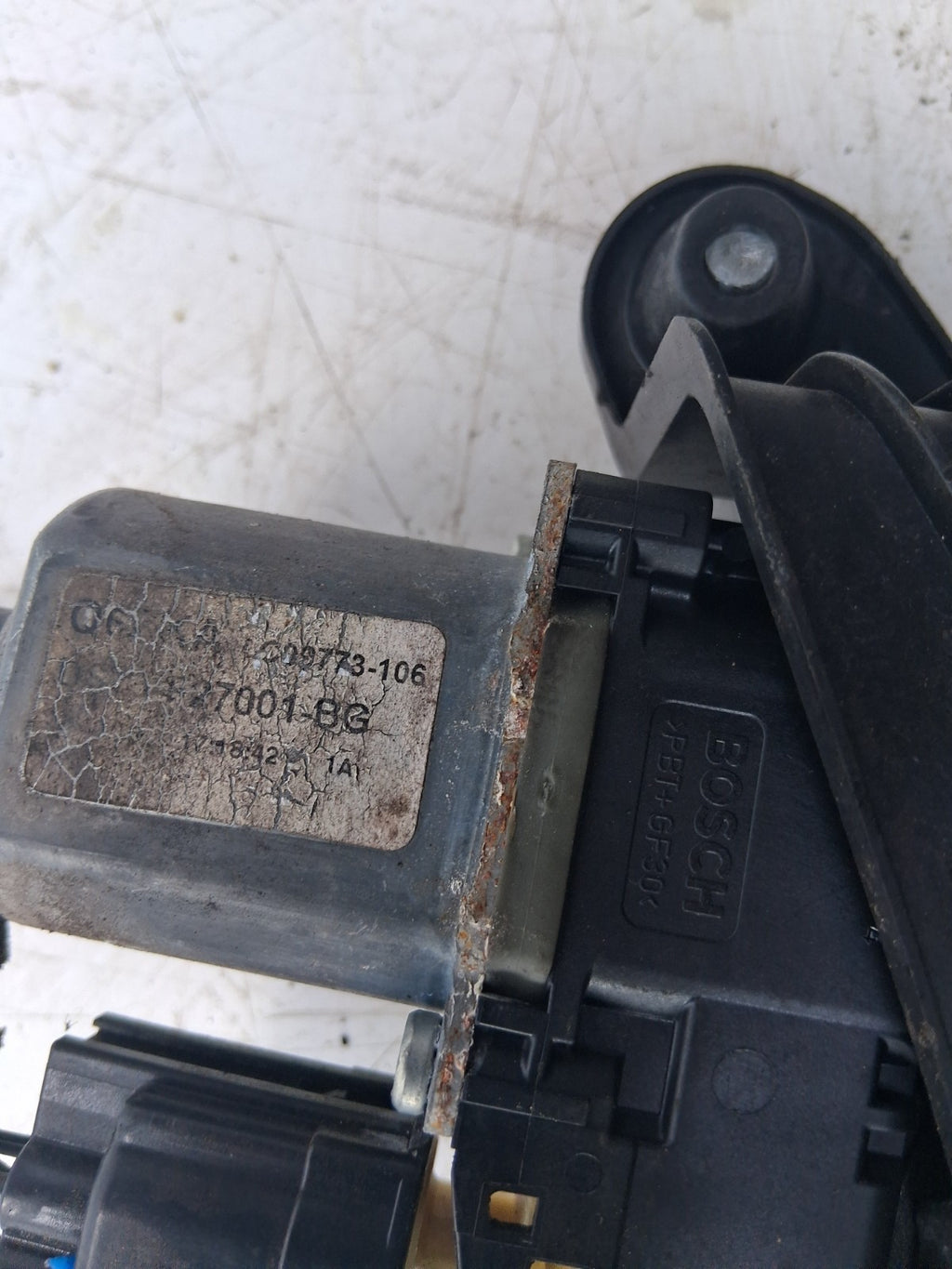 2018 FORD MONDEO SIDE FRONT WINDOW REGULATOR AND MOTOR C04397101
