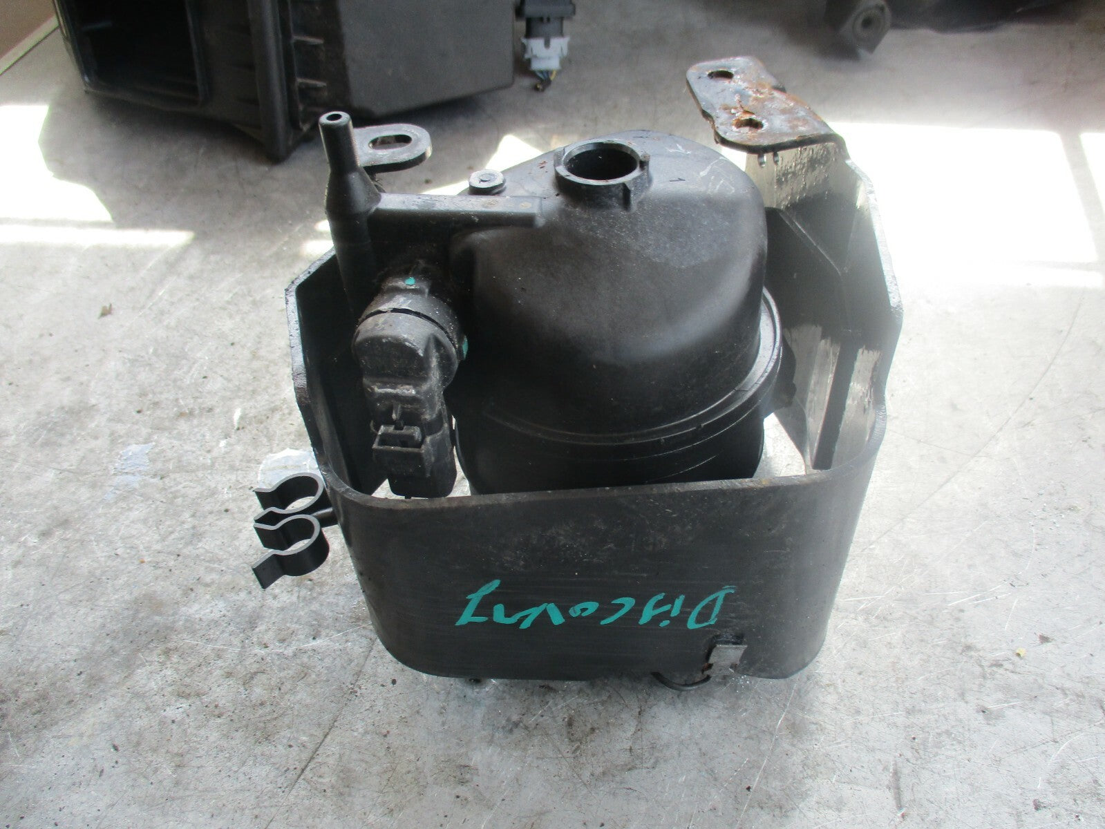 LAND ROVER DISCOVERY SPORT L550 2.0 TD4 DIESEL FUEL FILTER & BRACKET