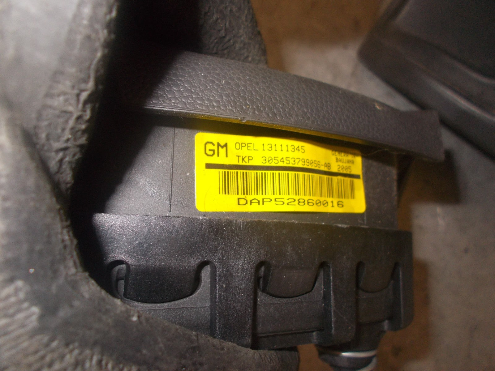 VAUXHALL ASTRA H STEERING WHEEL AIRBAG 13111345
