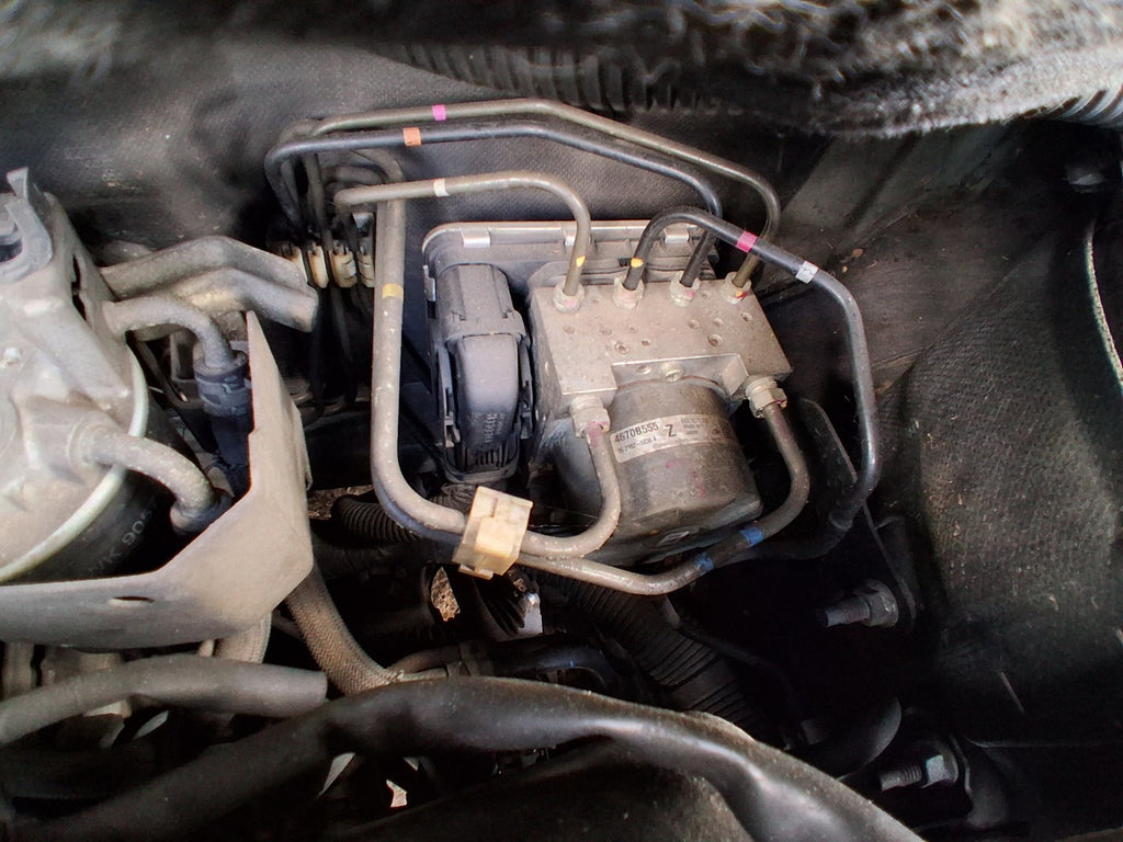 2018 MITSUBISHI OUTLANDER MK3 2.3 DIESEL ABS PUMP MODULATOR 4670B555
