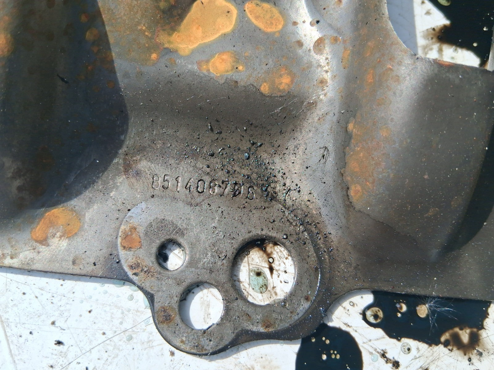 2018 BMW X1 F48 2.0 DIESEL OIL SUMP BAFFLE 851408706