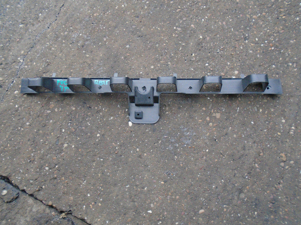 FORD FOCUS MK3 2017 REAR BUMPER CENTRE SUPPORT BRACKET BM51A17B861A