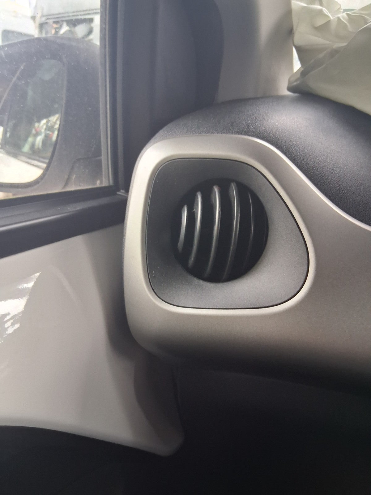 2018 CITROEN C1 FLAIR MK2 NSF PASSENGER SIDE FRONT LEFT AIR VENT