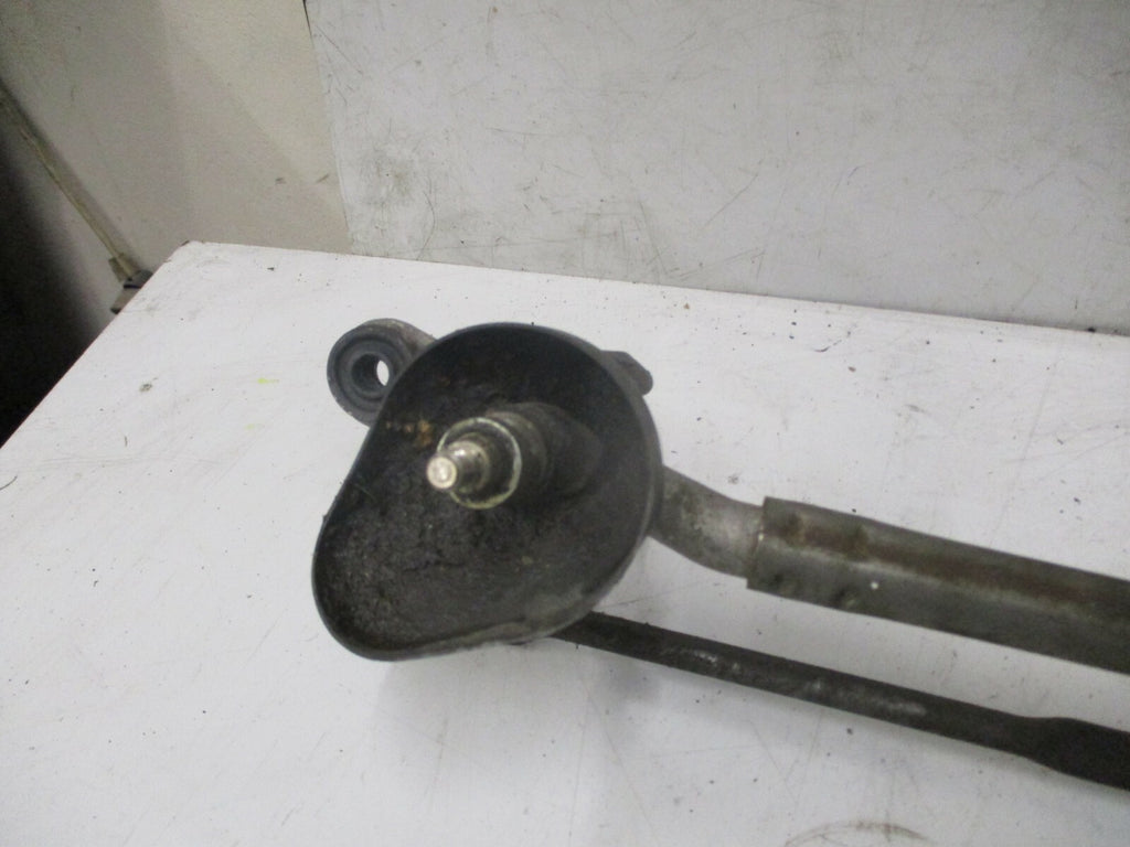 DODGE CALIBER SXT 2008 FRONT WINDSCREEN WIPER MOTOR LINKAGE ARMS 05303783AD