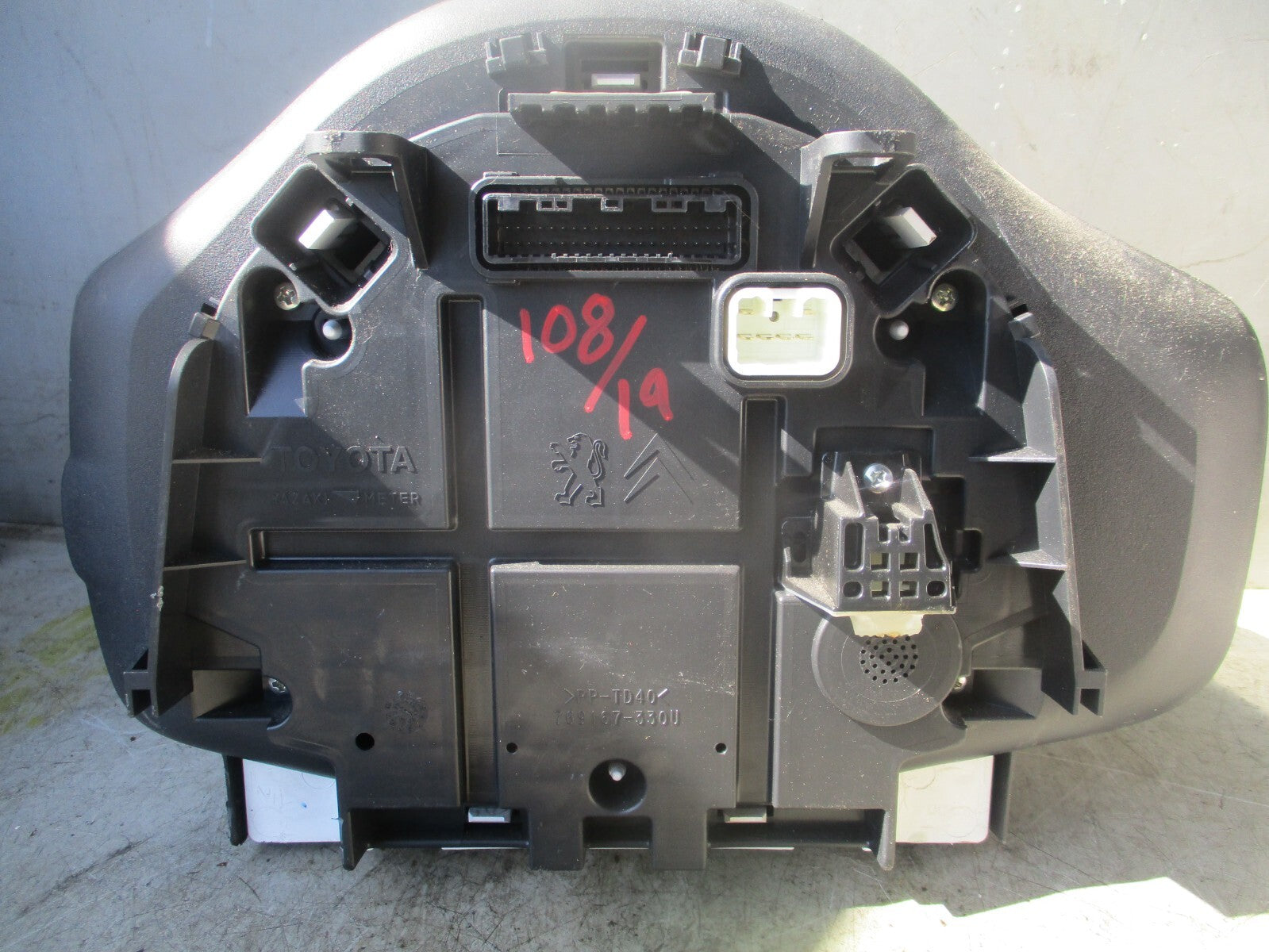 2019 PEUGEOT 108 INSTRUMENT CLUSTER SPEEDOMETER 769167300U