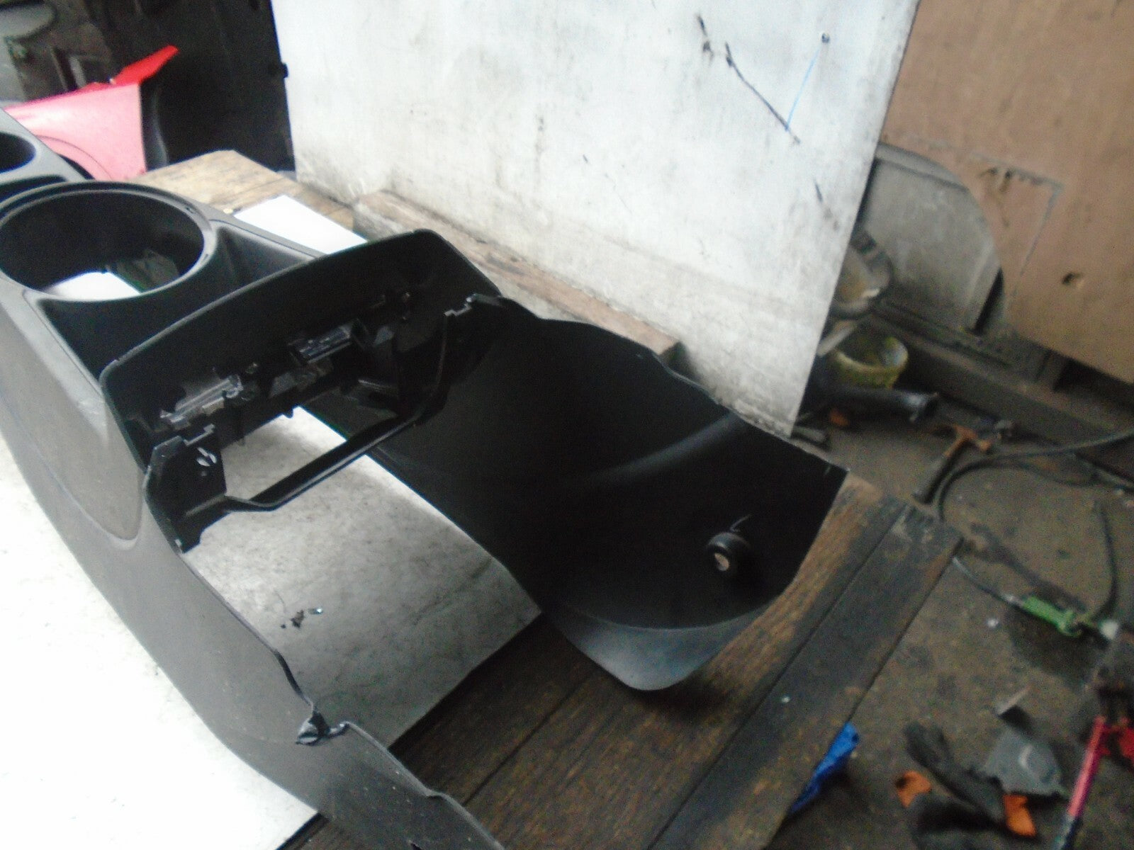 HYUNDAI i20 INTRIOR CENTRE CONSOLE 846101J