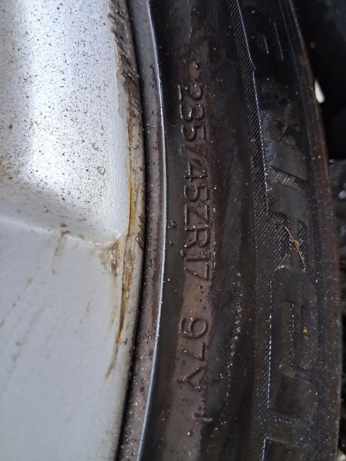 2006 VW VOLKSWAGEN PASSAT B6 17 INCH ALLOY WHEEL WITH TYRE 235/45R17