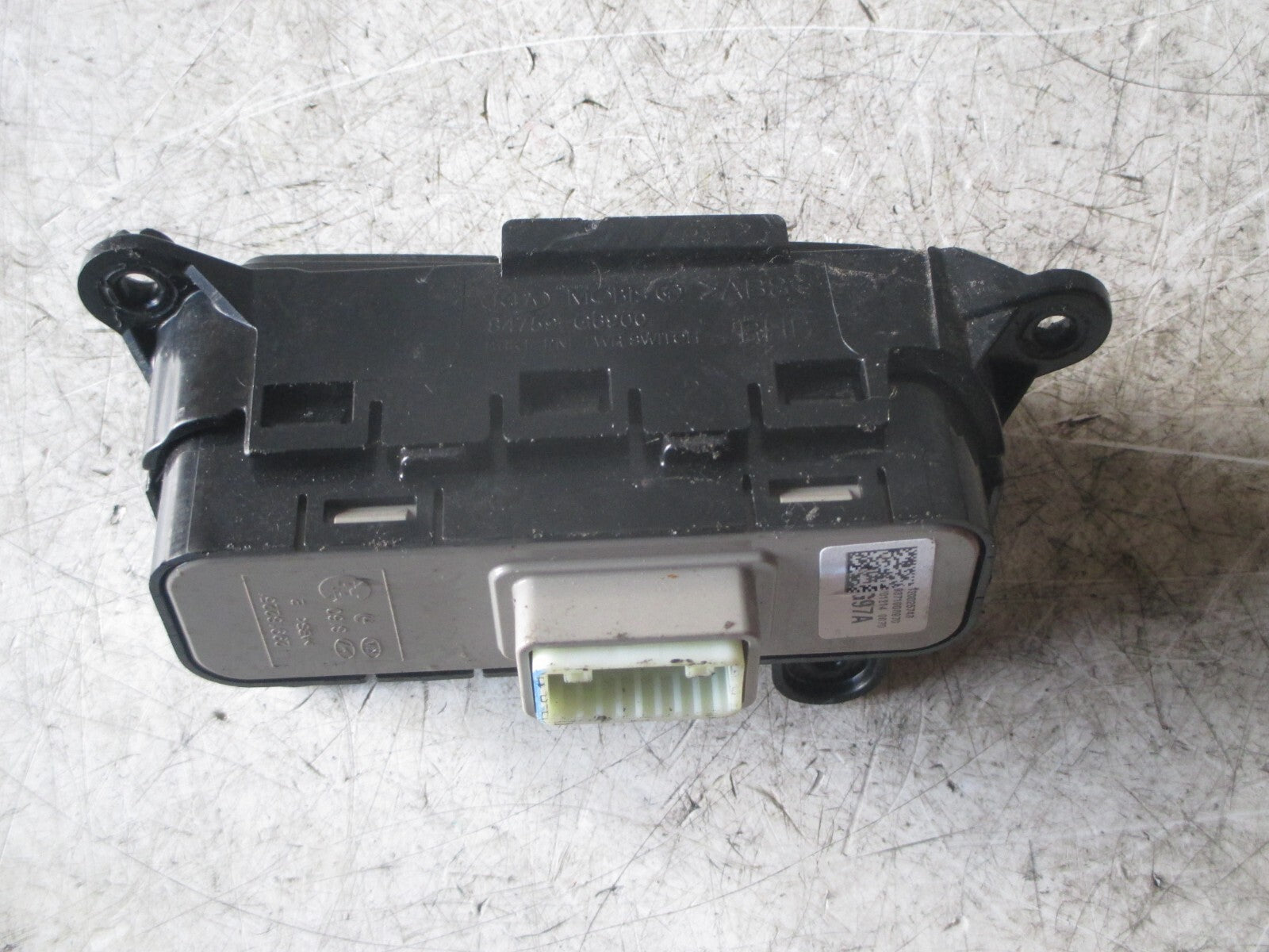 KIA PICANTO MK4 2020 TRACTION CONTROL TYRE PRESSURE HEADLIGHT SWITCH 84759G6900