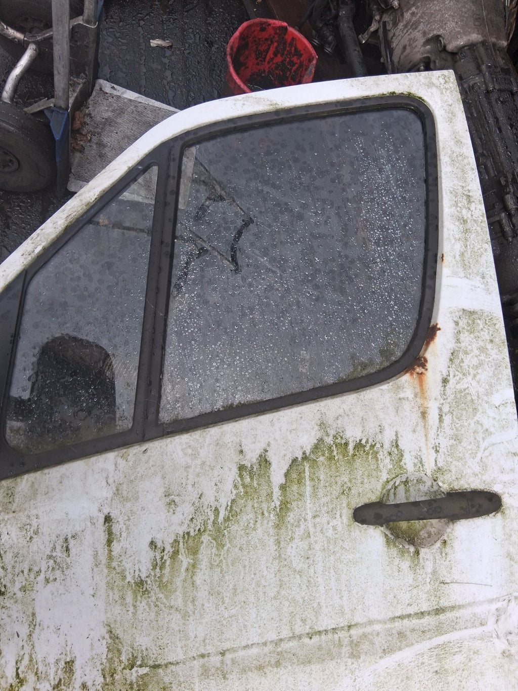 2016 MERCEDES BENZ SPRINTER W906 NSF PASSENGER SIDE FRONT WINDOW GLASS