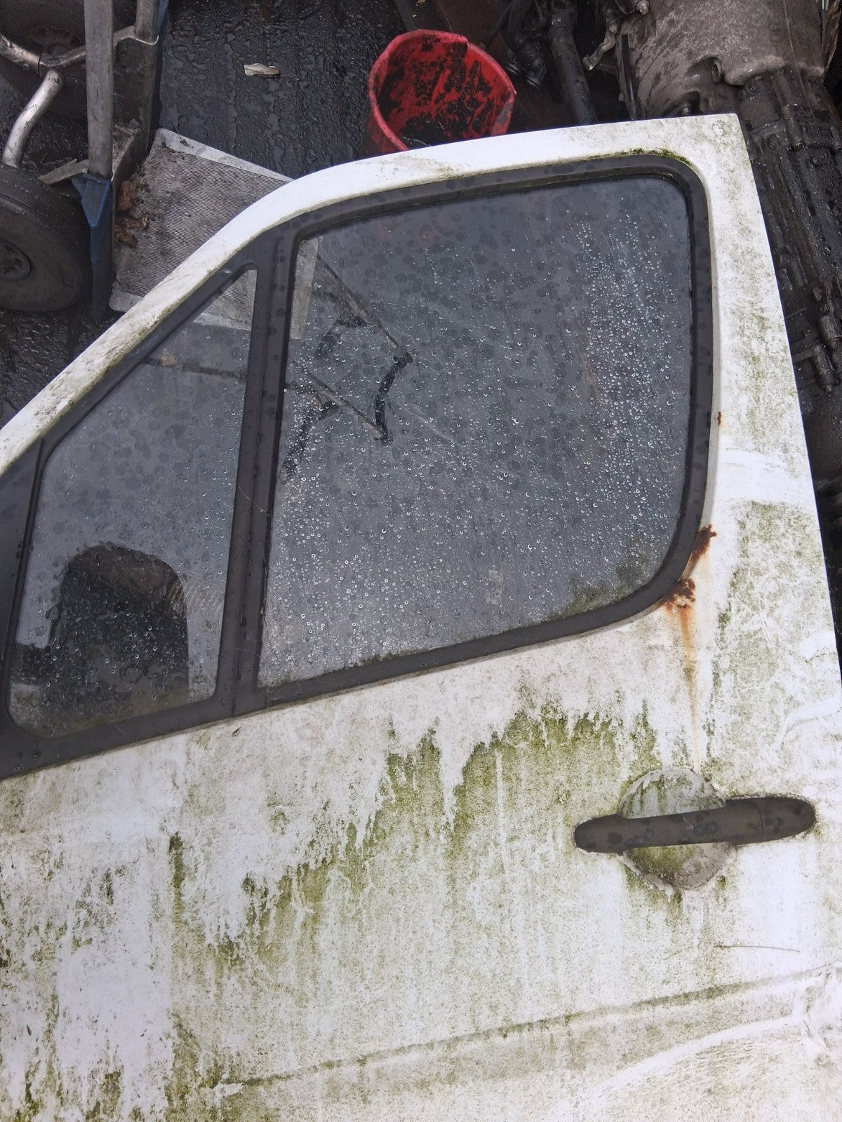 2016 MERCEDES BENZ SPRINTER W906 NSF PASSENGER SIDE FRONT WINDOW GLASS