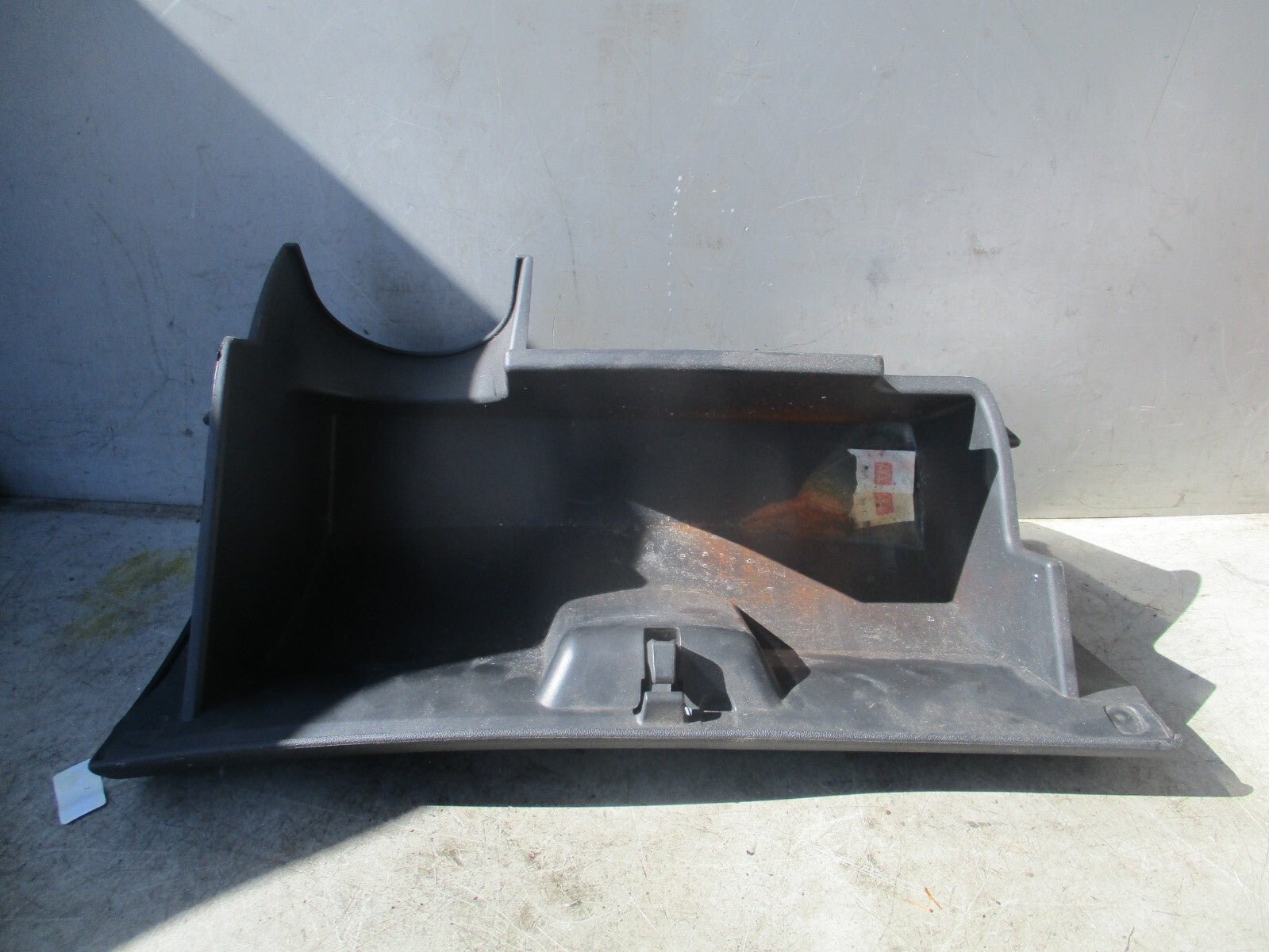 2019 PEUGEOT 108 NSF PASSENGER FRONT GLOVE BOX STORAGE COMPARTMENT 555500H020