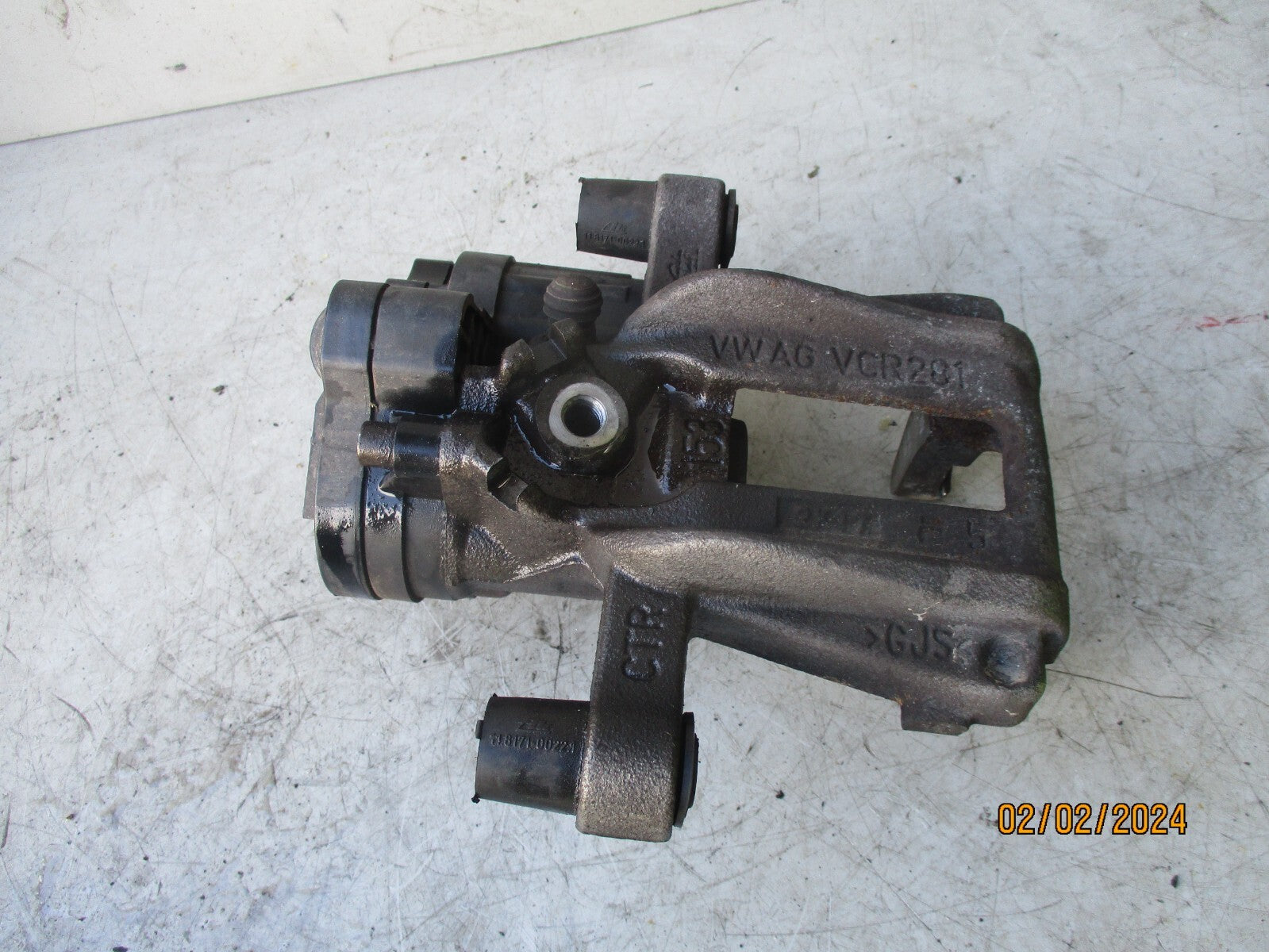 VW VOLKSWAGEN GOLF MK8 2022 NSR PASSENGER SIDE REAR BRAKE CALIPER 5R3615405A