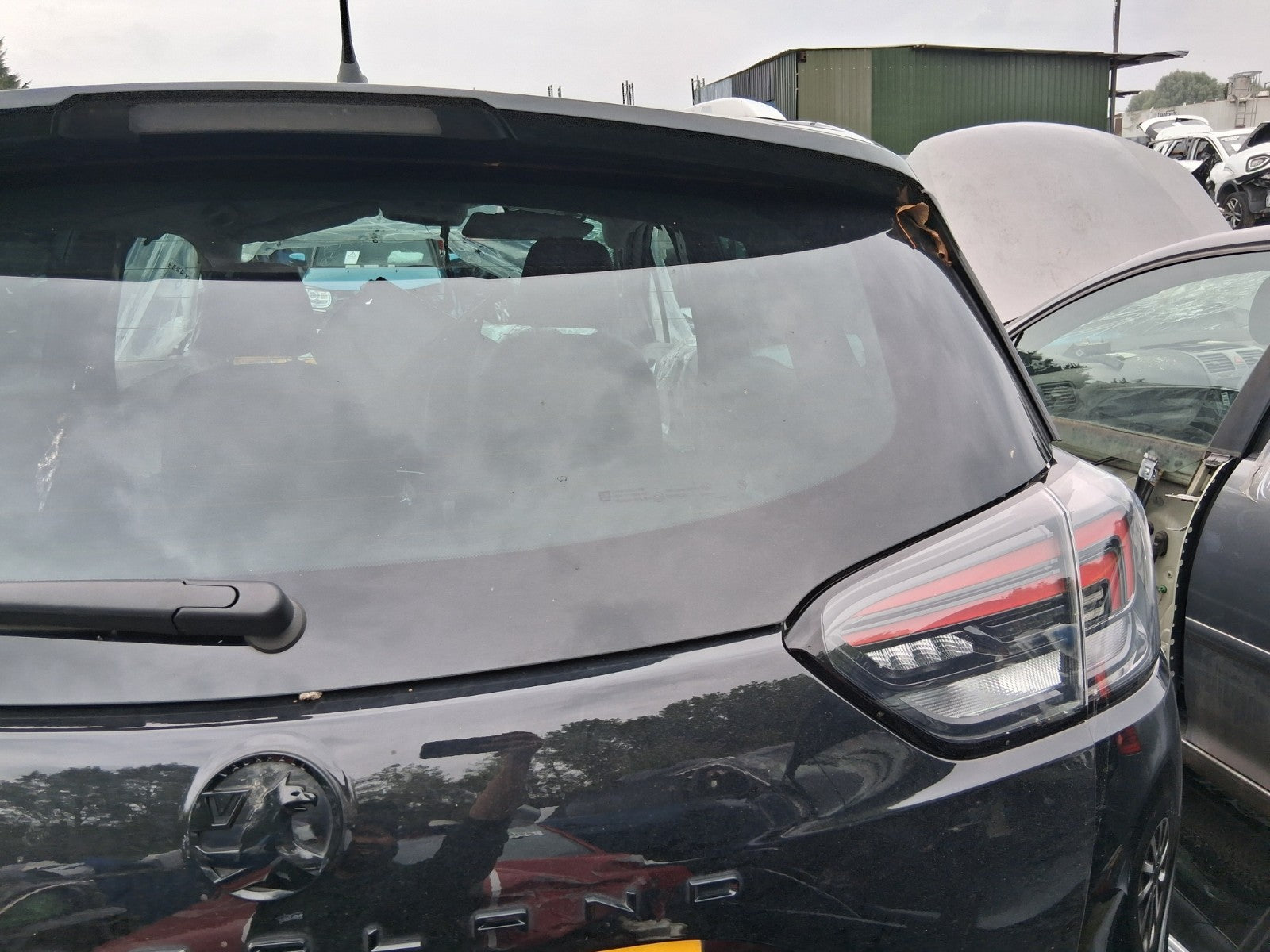 2024 VAUXHALL CROSSLAND BARE TAILGATE BOOTLID DIAMOND BLACK METALLIC 23G