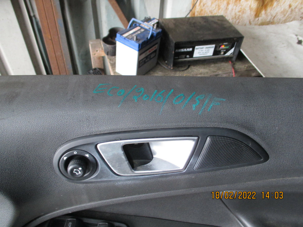 FORD ECOSPORT 2016 OSF DRIVER SIDE FRONT PLASTIC DOOR CARD PANEL TRIM SWITCH